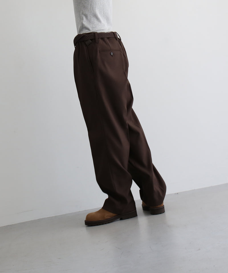 UNUSED Uw1203 straight slacks “BROWN"