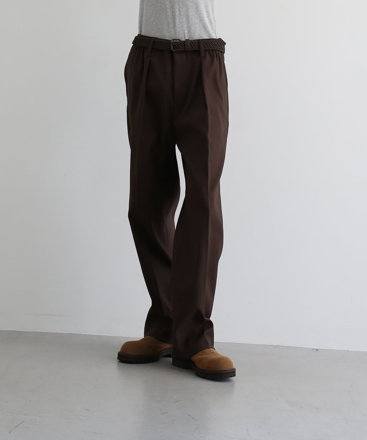 UNUSED Uw1203 straight slacks “BEIGE"