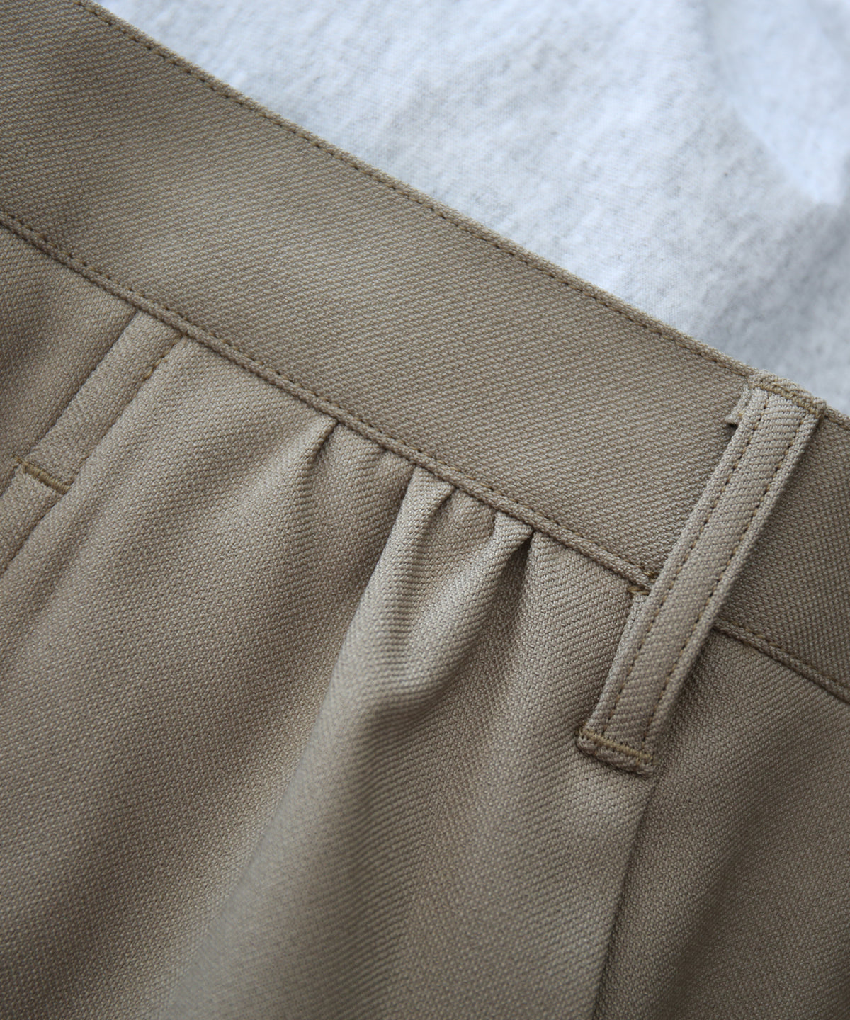 UNUSED Uw1203 straight slacks “BEIGE"