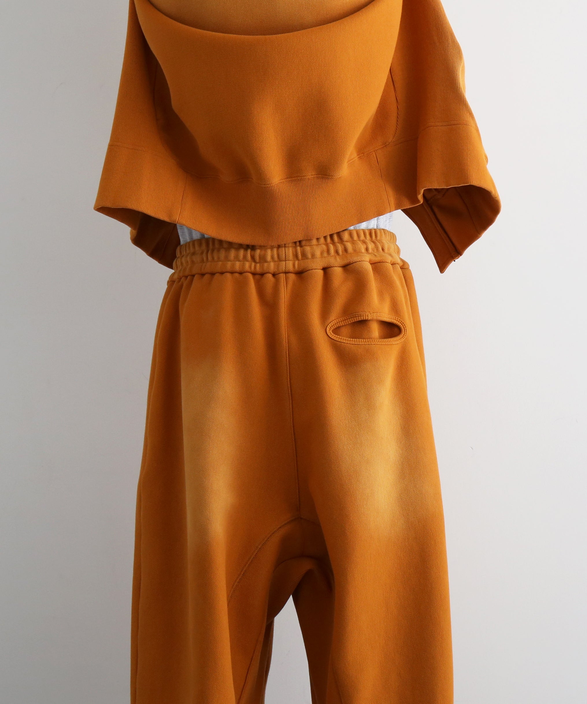 JIAN YE  Guai sweat pants "ECRU"