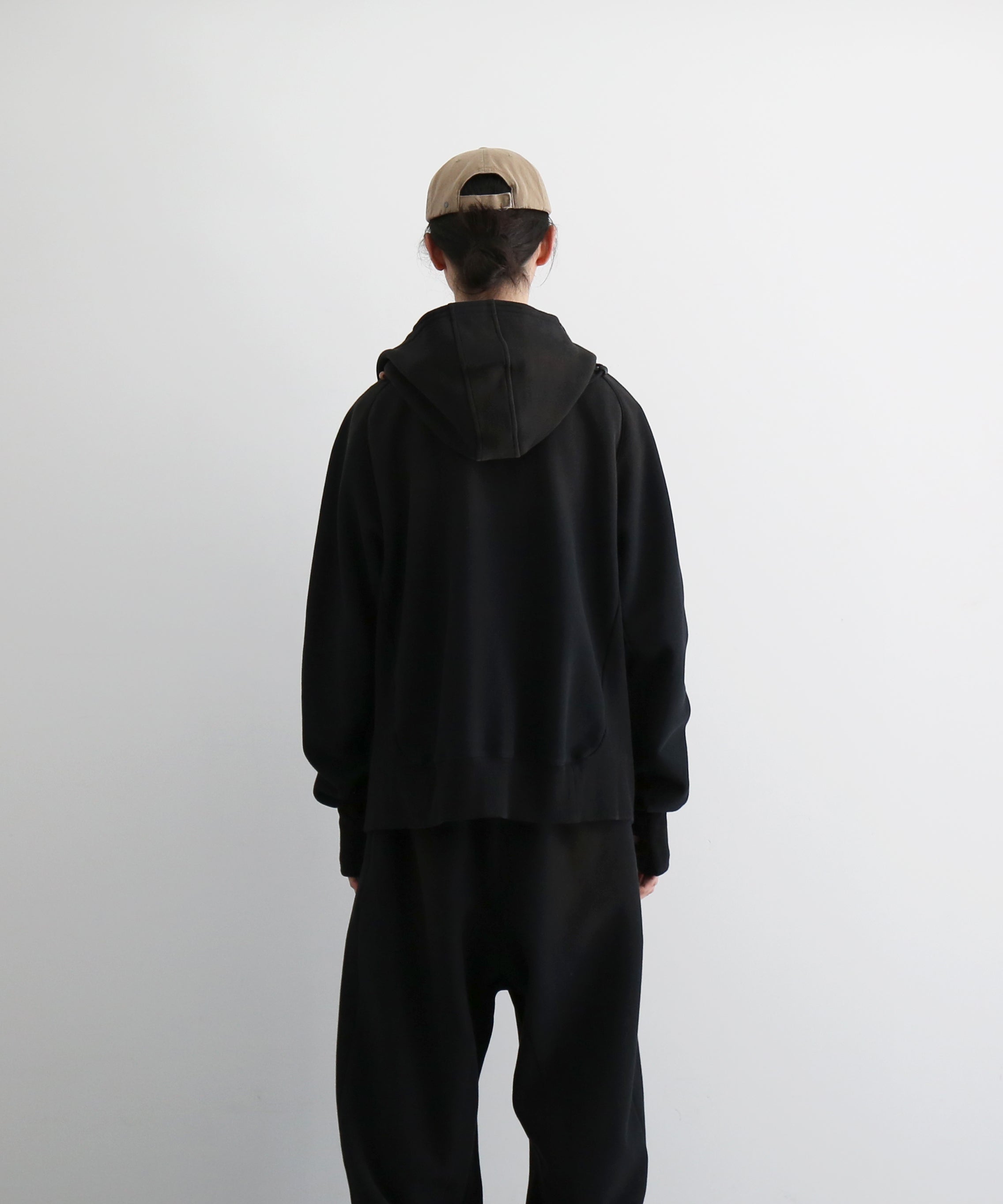 JIAN YE Guai mask hood "BLACK"