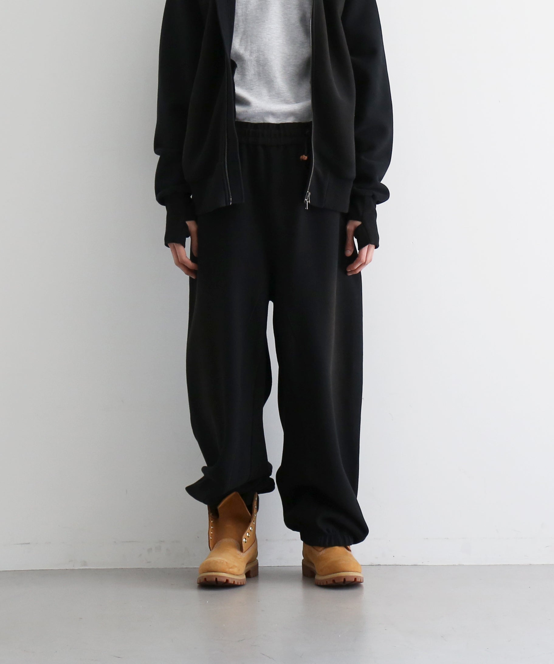 JIAN YE  Guai sweat pants "BLACK"