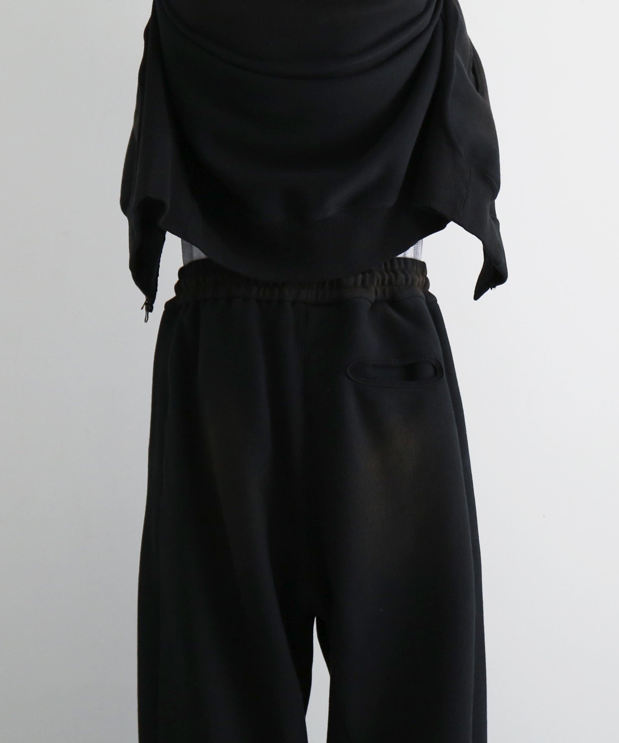 JIAN YE  Guai sweat pants "BLACK"