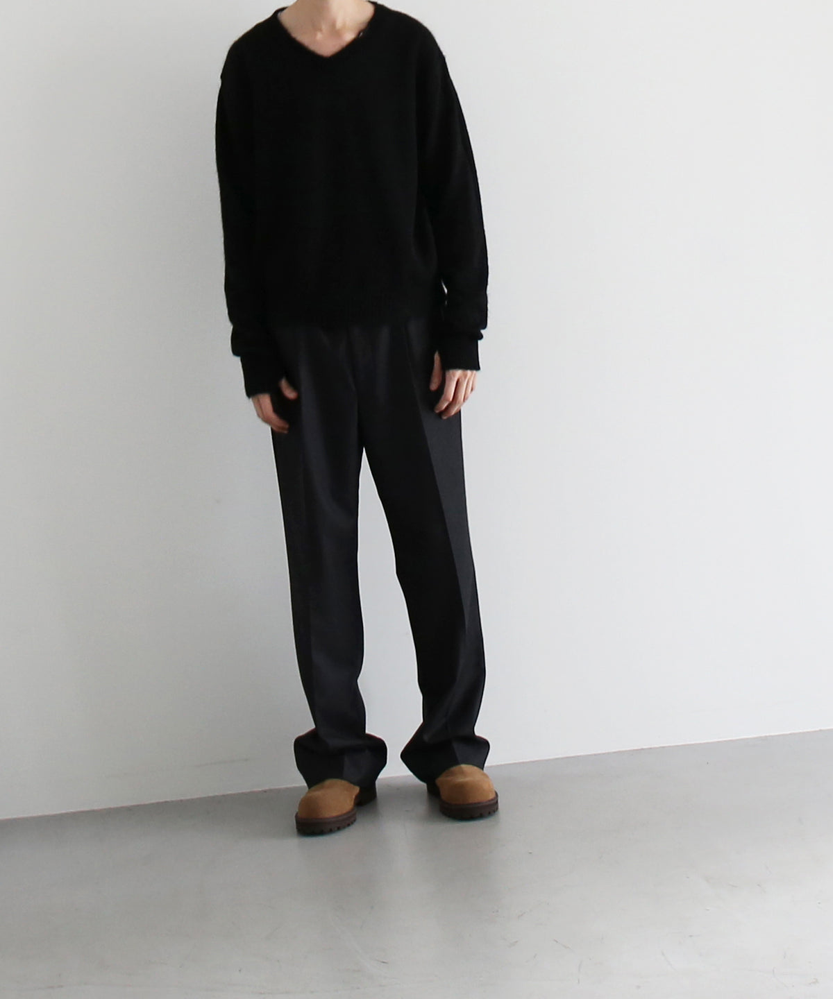 【Pre order】NEONSIGN Destroy knit -type : v "BLACK"