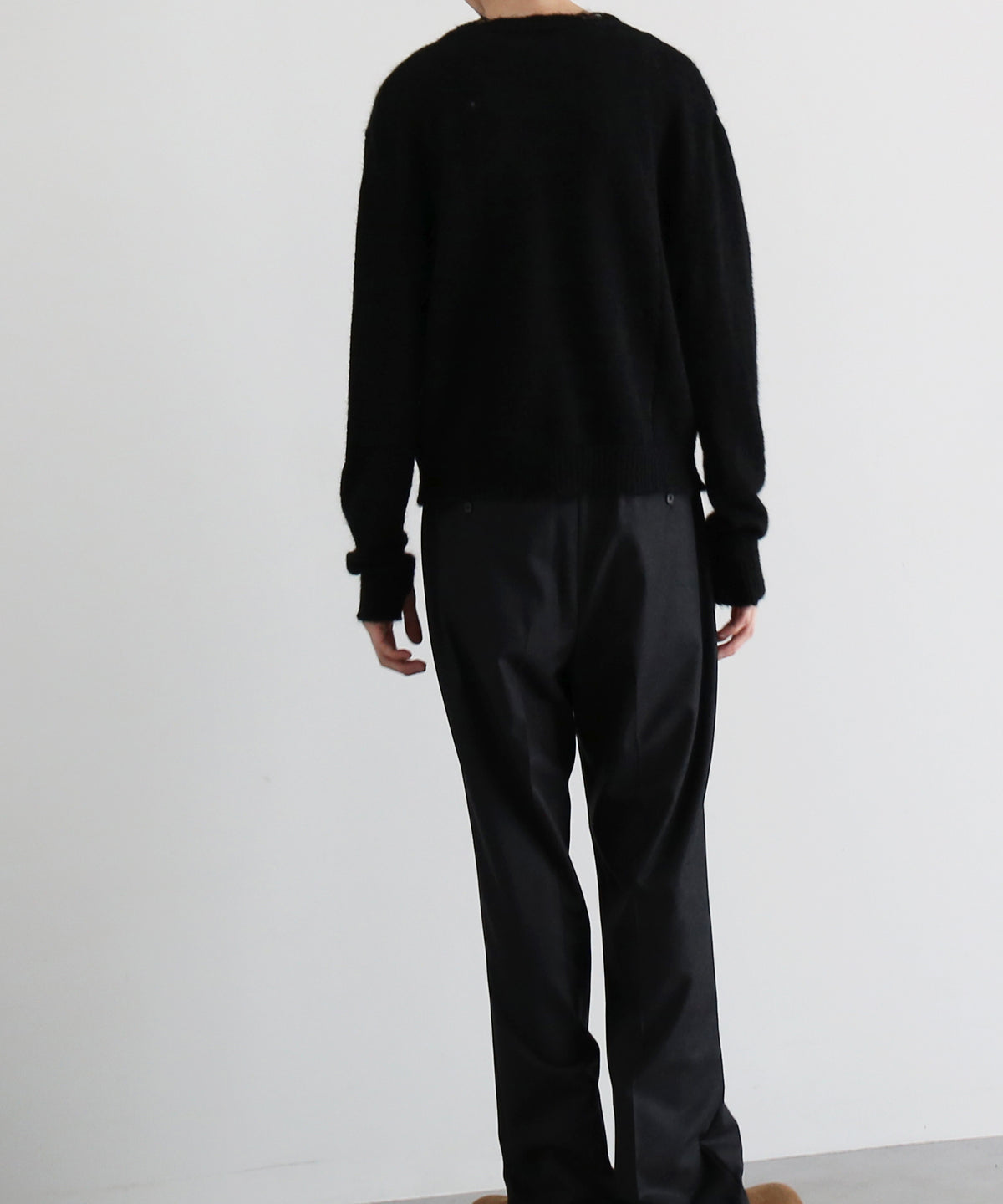 【Pre order】NEONSIGN Destroy knit -type : v "BLACK"
