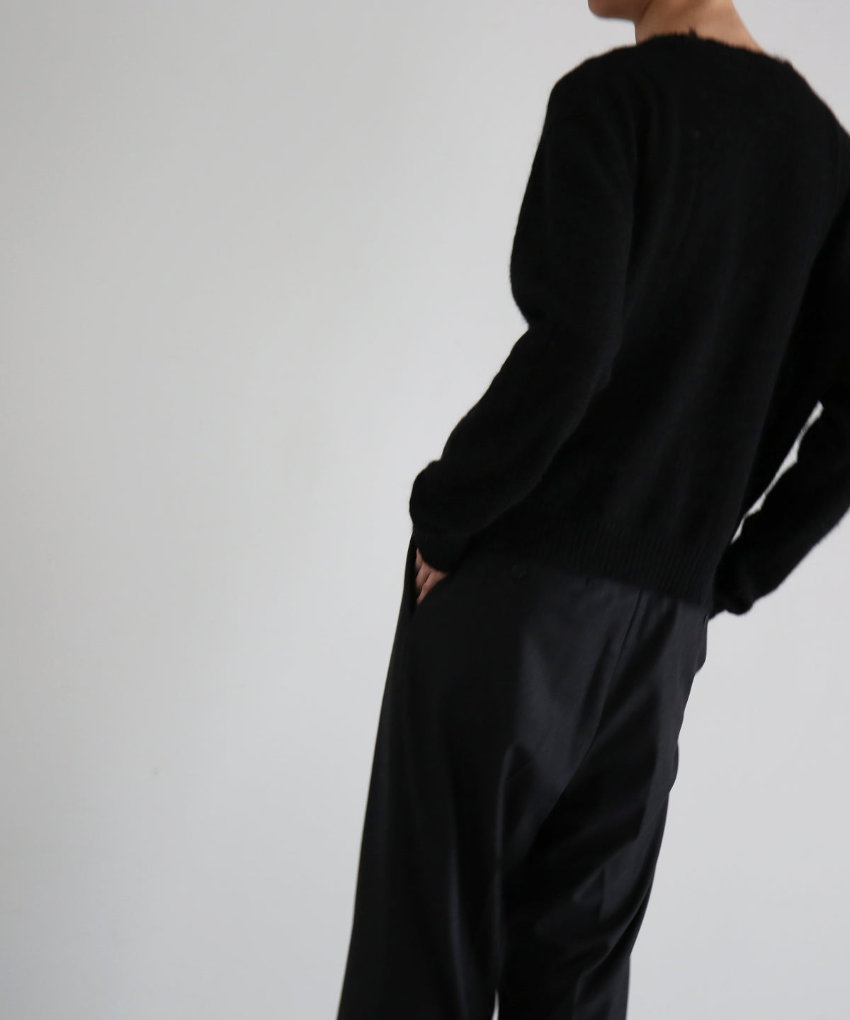 【Pre order】NEONSIGN Destroy knit -type : v "BLACK"