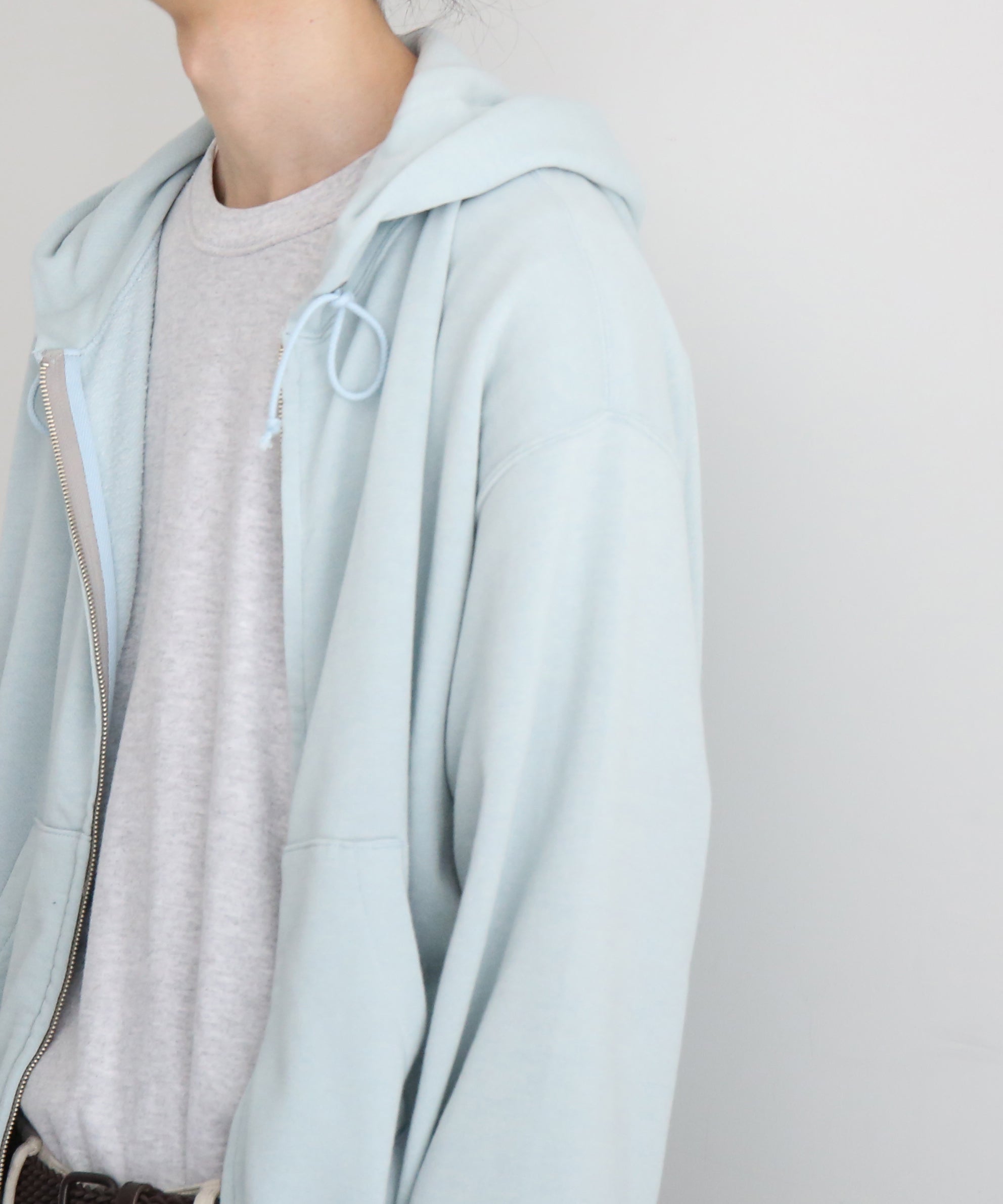 AURALEE High twist light sweat zip parka "PALE BLUE"