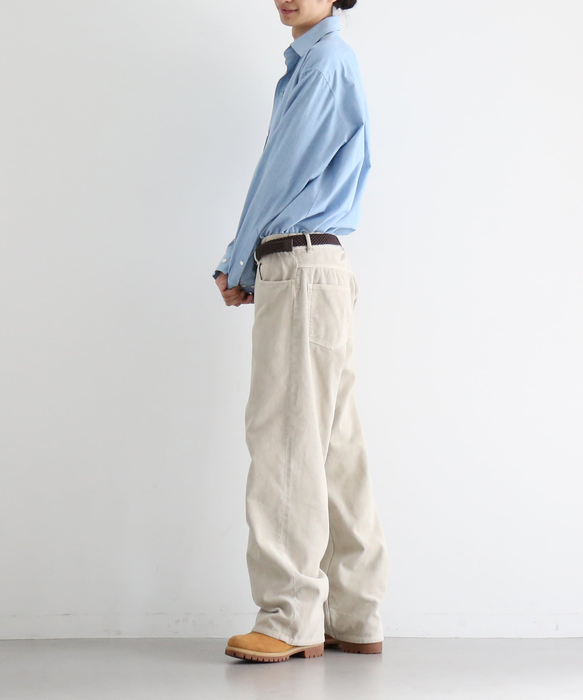 AURALEE Garment-dyed finx corduroy 5p wide pants "WHITE KHAKI"