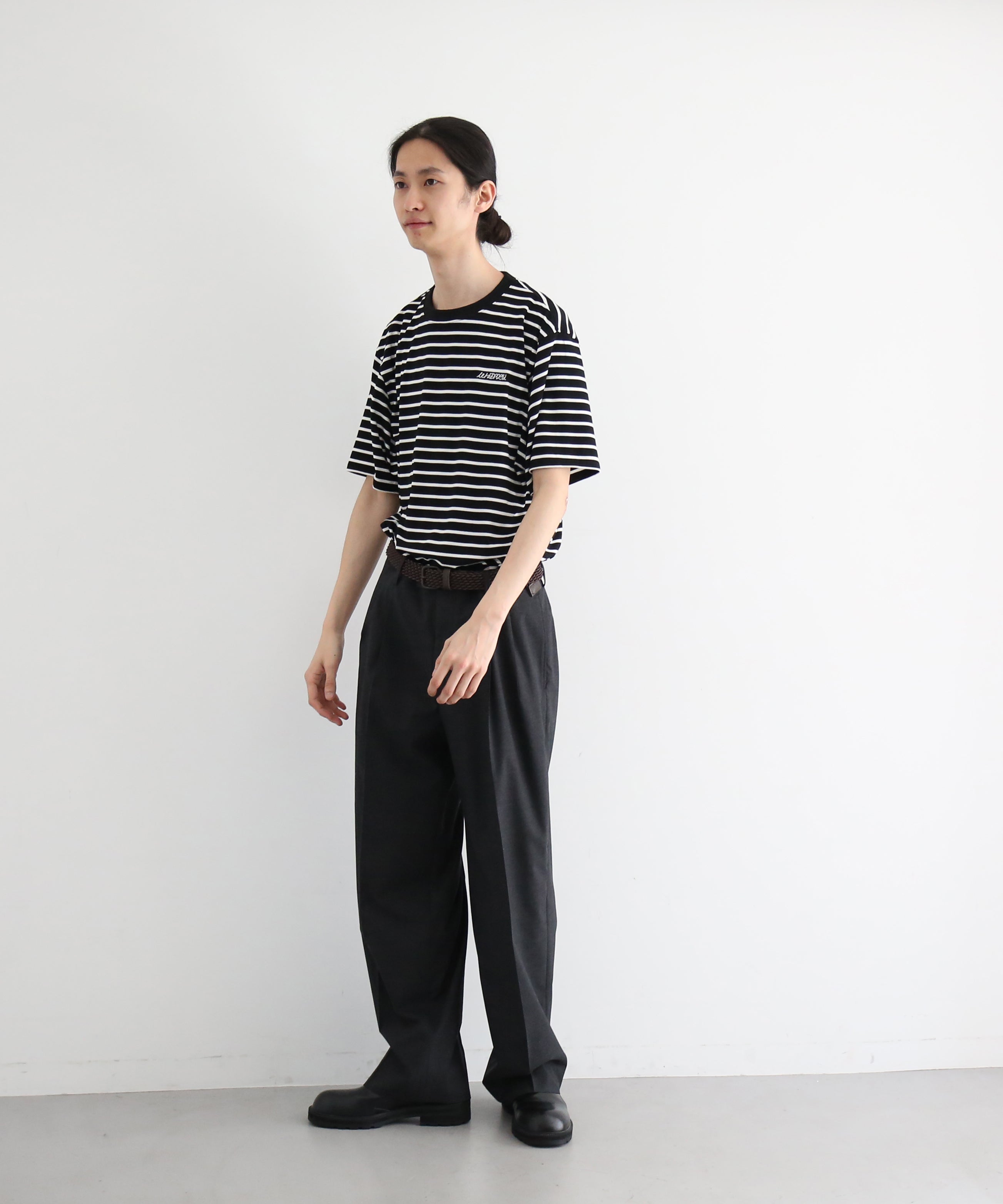 AURALEE Ultra fine tropical wool two-tuck slacks AURALEE Ultra fine tropical wool two-tuck slacks