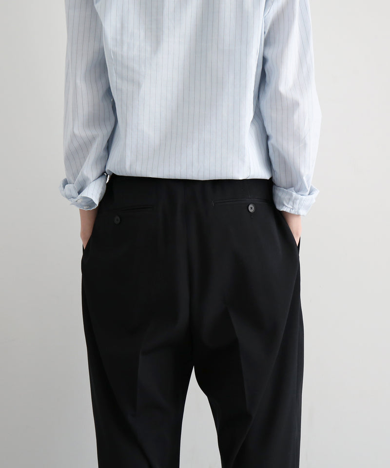AURALEE Light wool max gabardine two-tuck slacks "TOP BLACK"