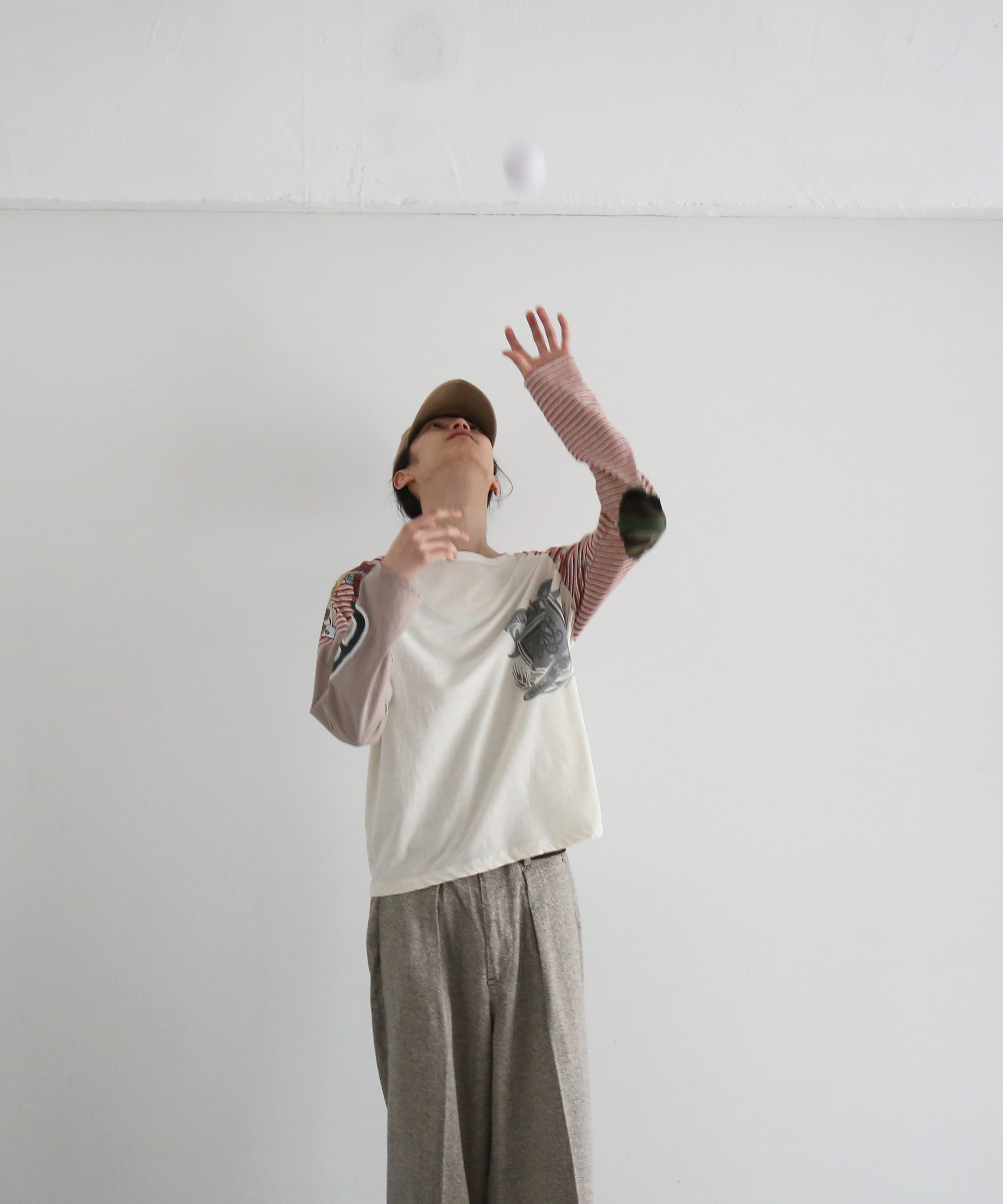 FAF(FAKE AS FLOWERS) Stripe raglan "ECRU"