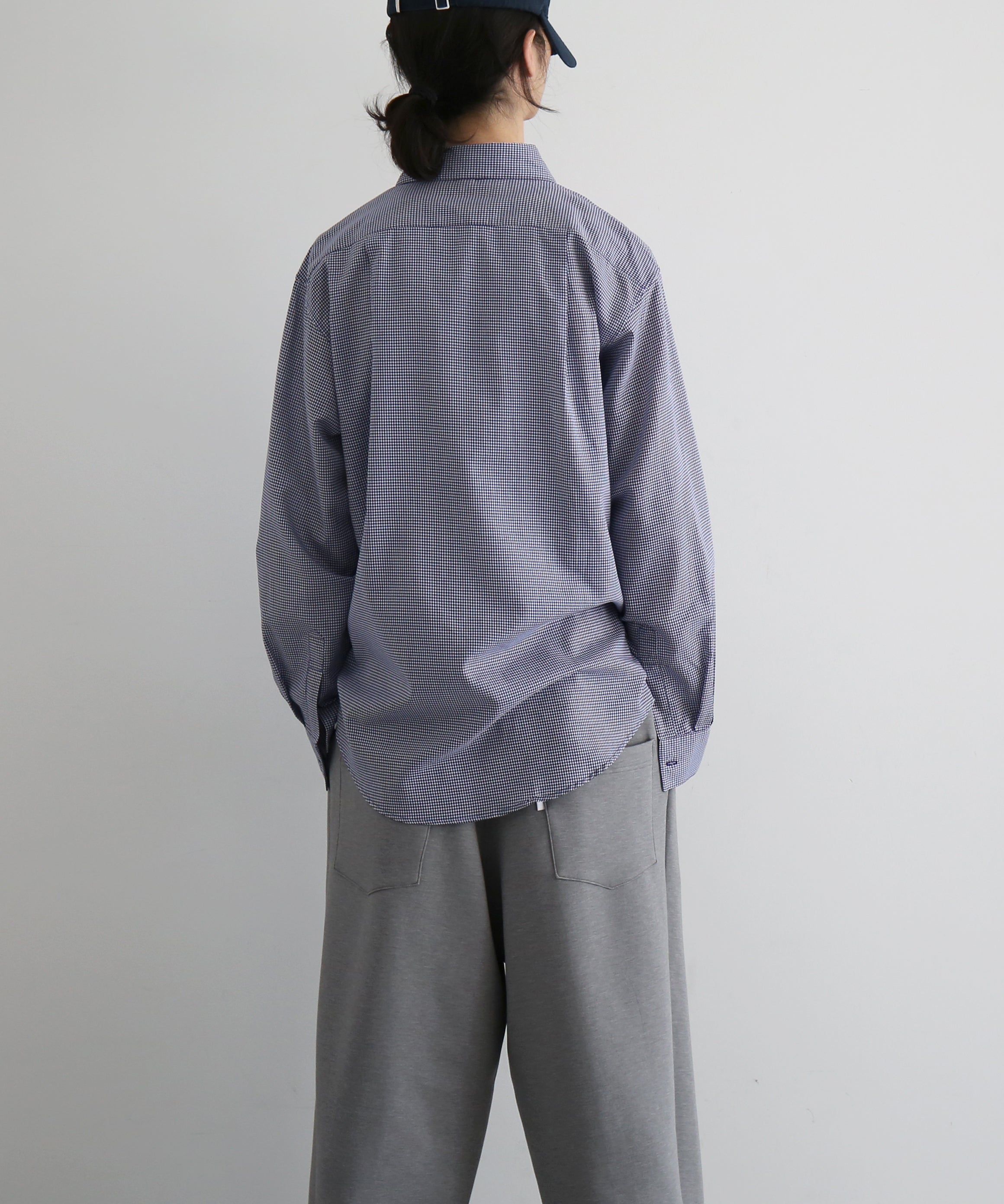 ISSUETHINGS 26a/120-c2-00 "WHITE & NAVY BLUE"