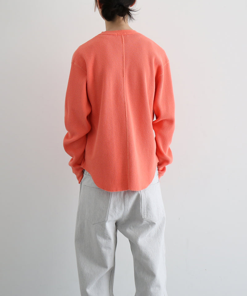 UNUSED Us2595 long-sleeve henry neck waffle t-shirt "CORAL"