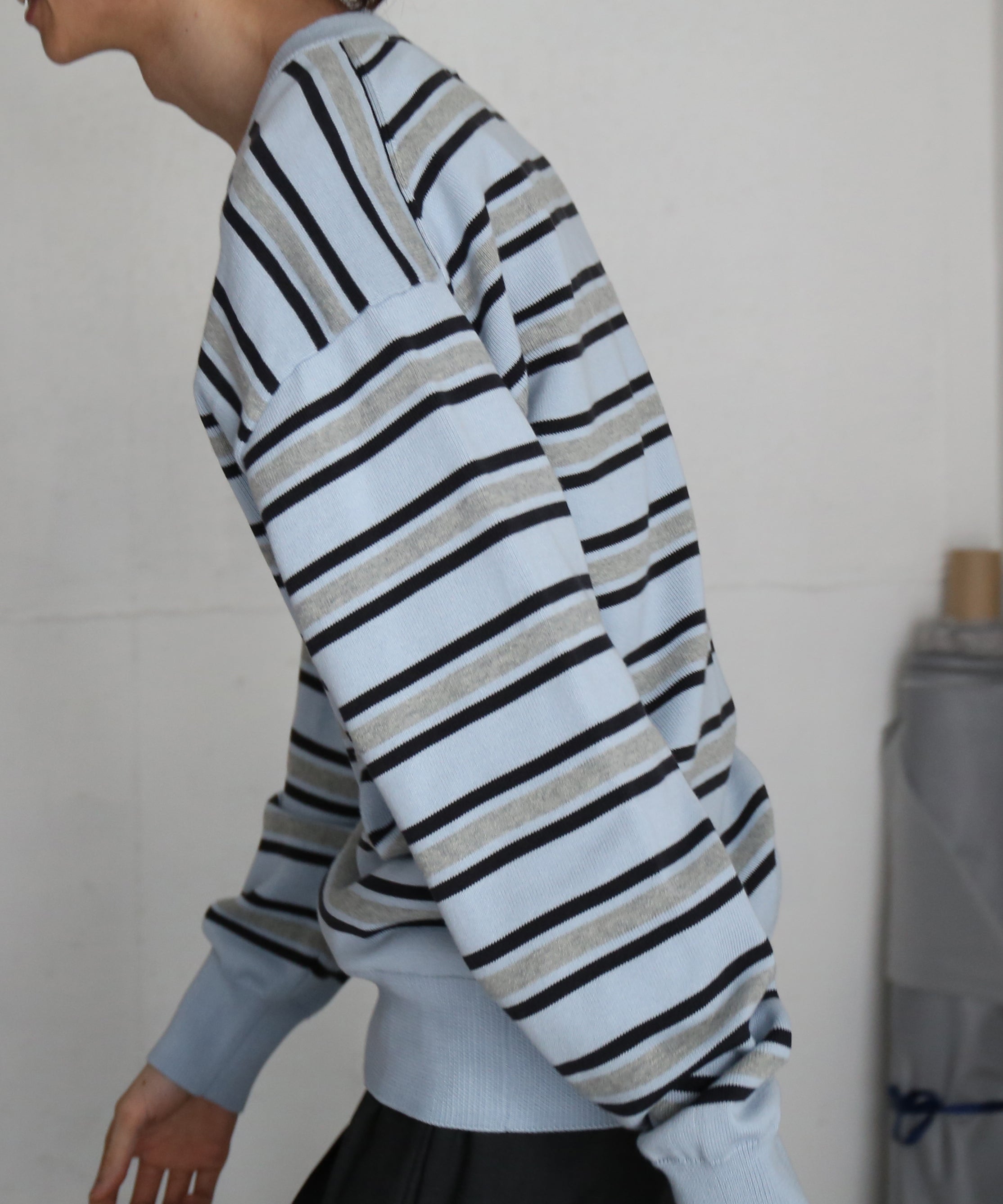 KAIKO Border v neck sweater "S.BLUE"