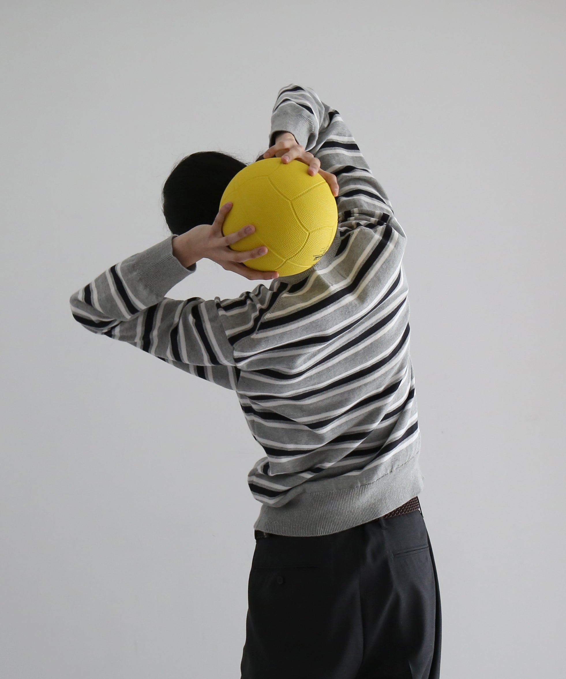 KAIKO Border v neck sweater "FIGURE2"