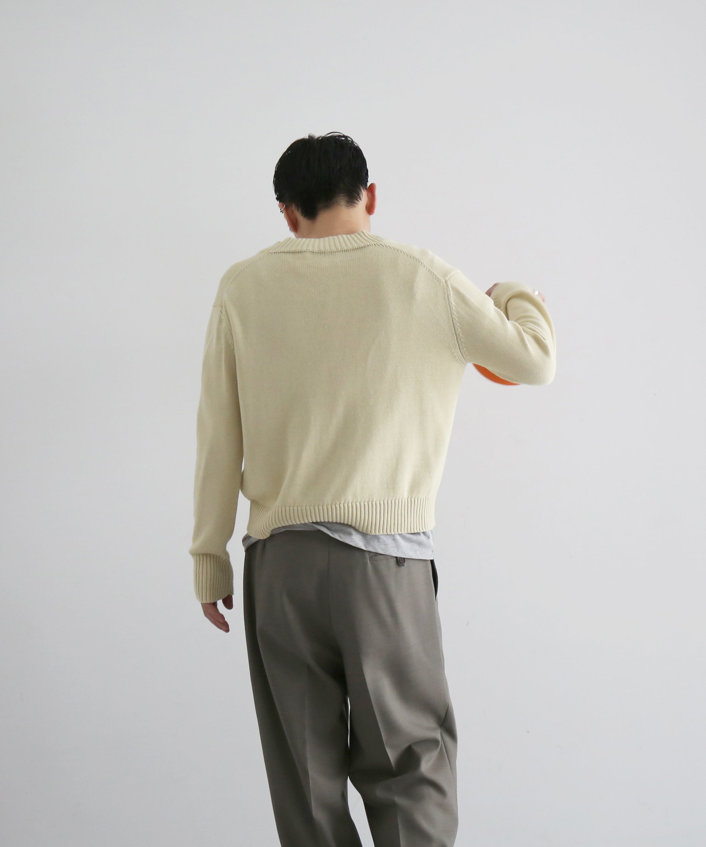 SECOND/LAYER Vexed v-neck "PALE YELLOW"