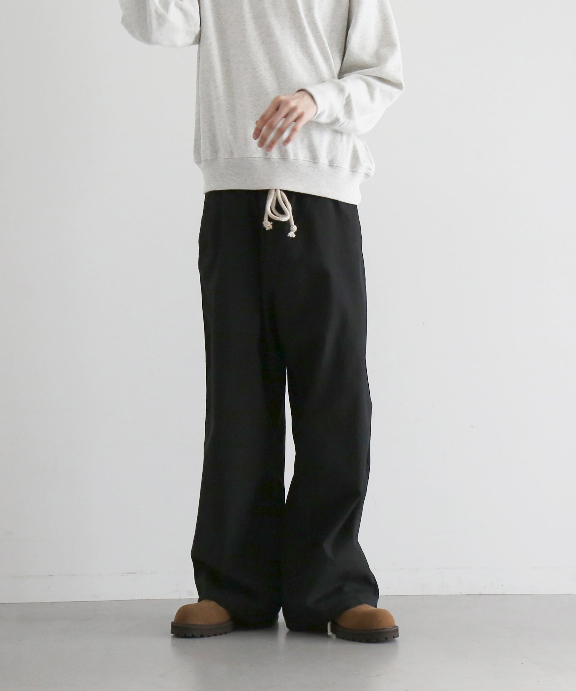 WHOWHAT Drawcord pants "BLACK"
