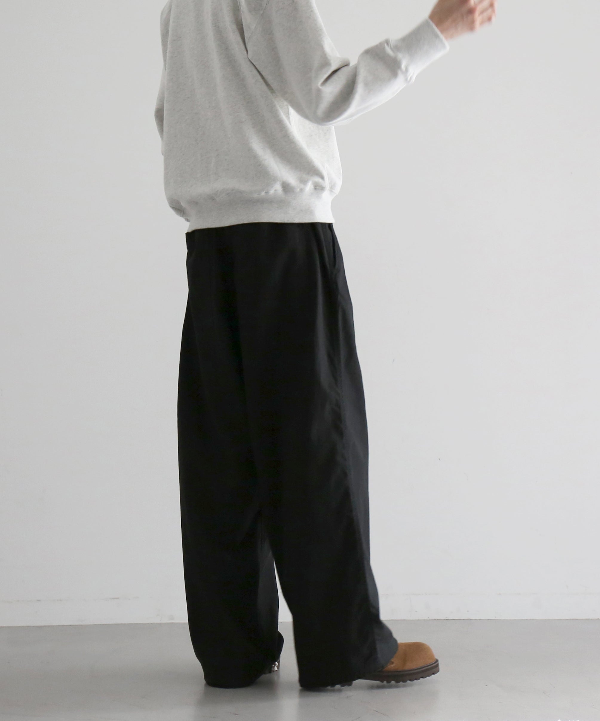 WHOWHAT Drawcord pants "BLACK"