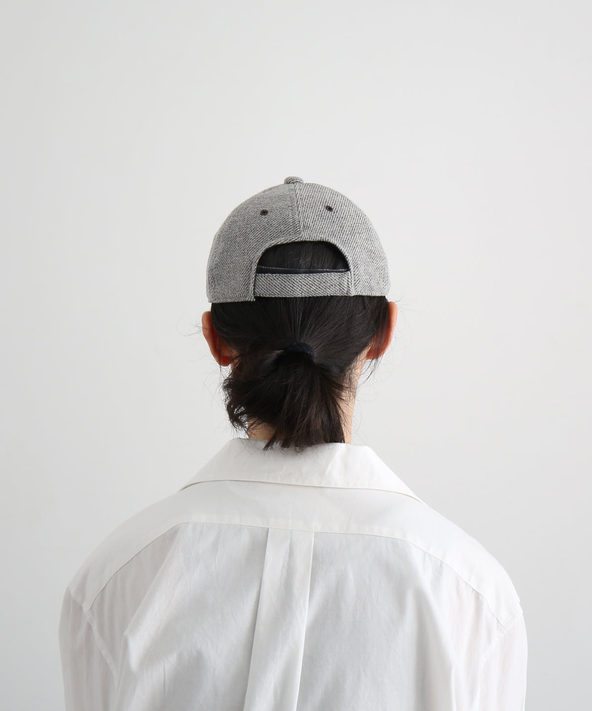 ABELIA EDOWARD GOUCHA Aeg cap 0505 "GREY"
