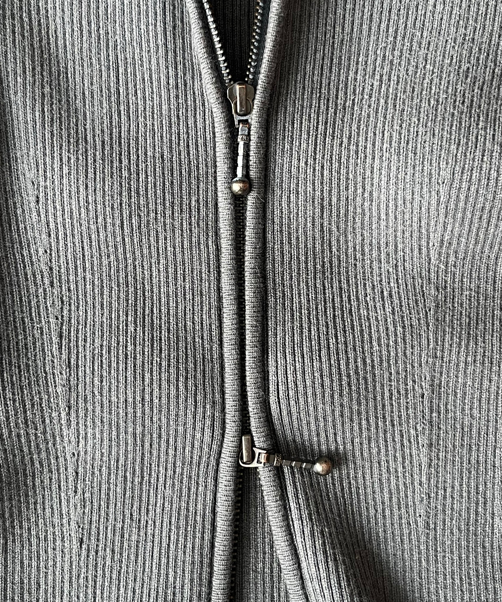 LOADINGROOM Dirty note knit zip "GREY"
