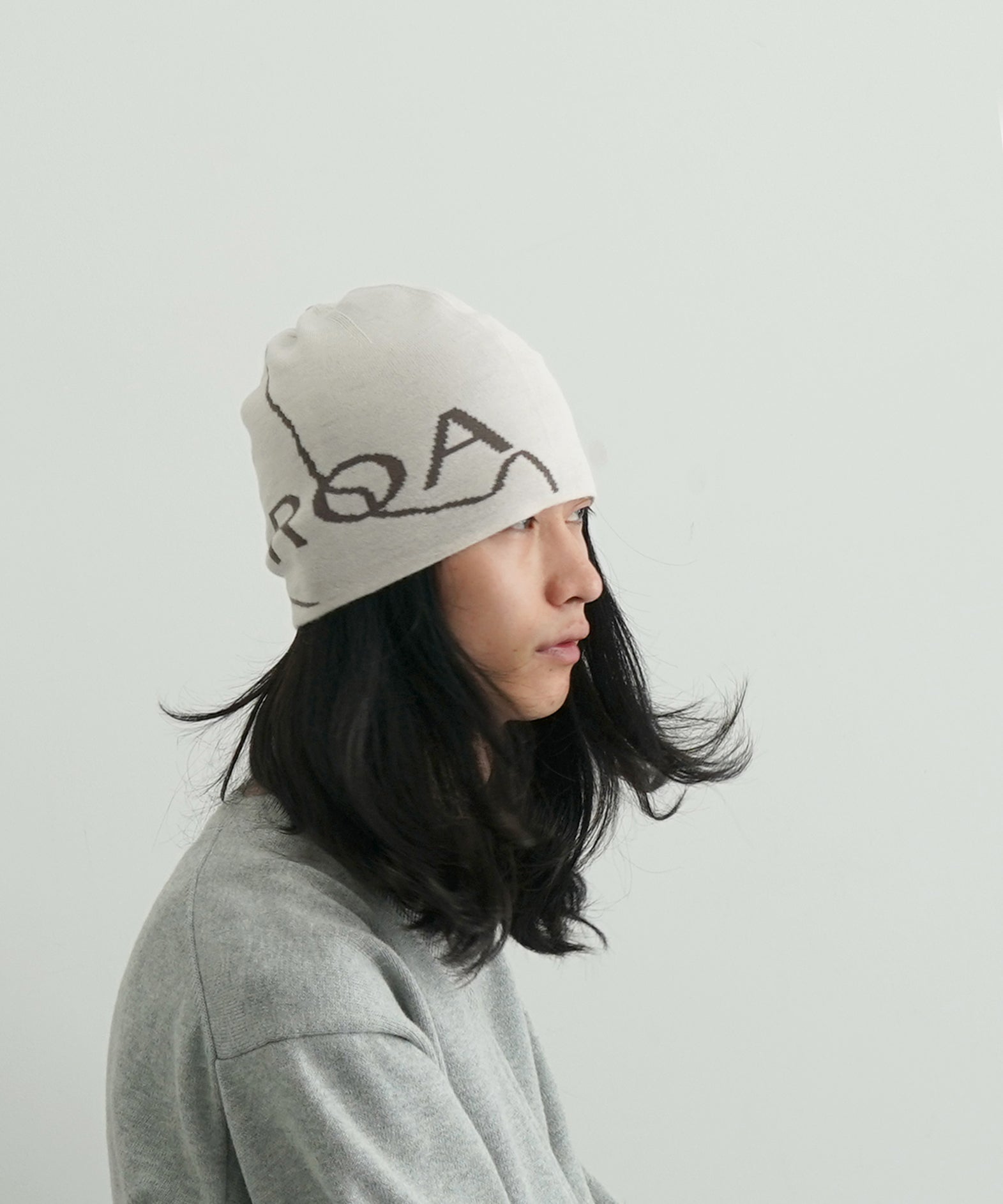 ROA Beanie logo "IVORY"