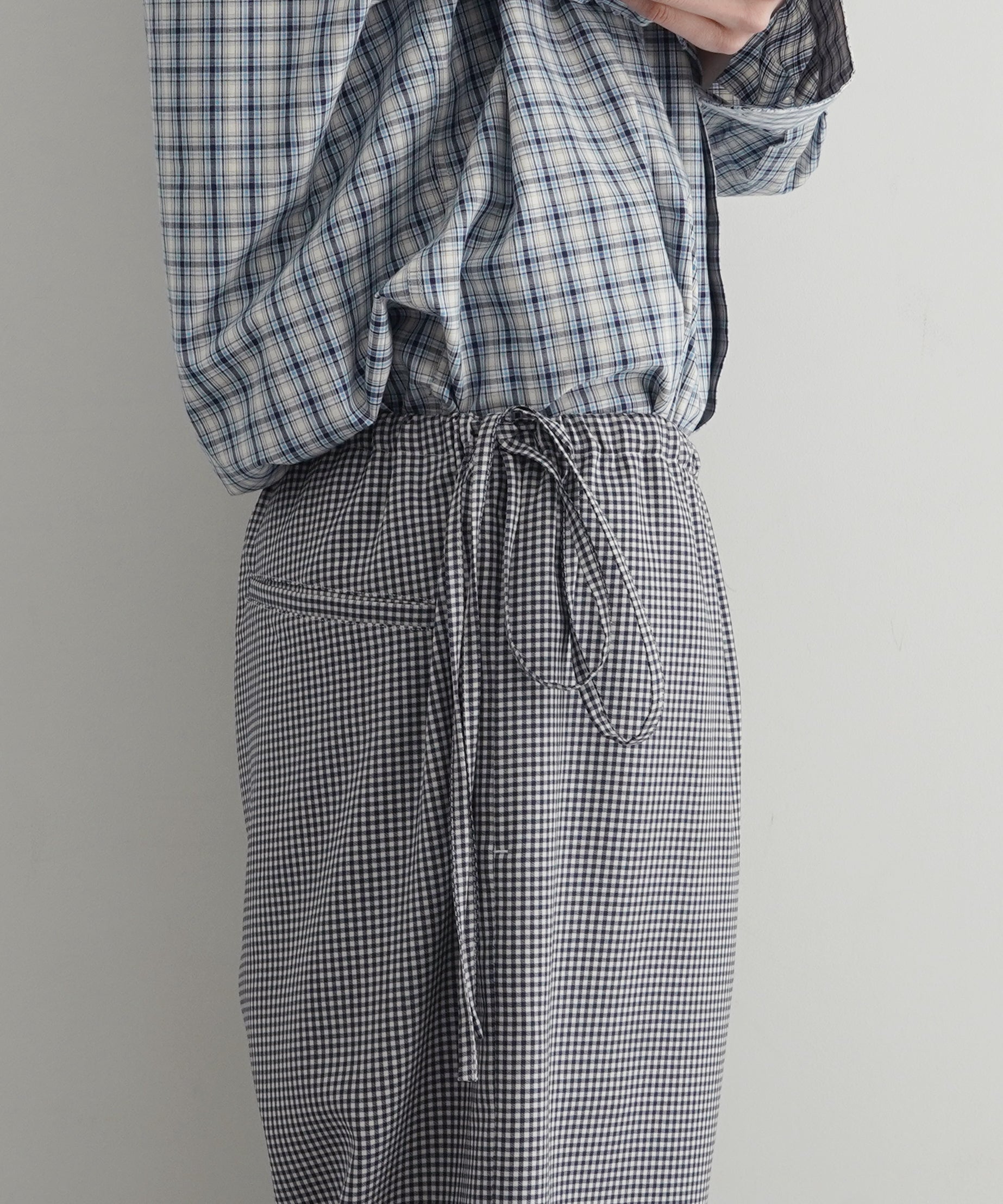 OLD FOLK HOUSE Wool lounge pants "WHITE & NAVY (GINGHAM)"