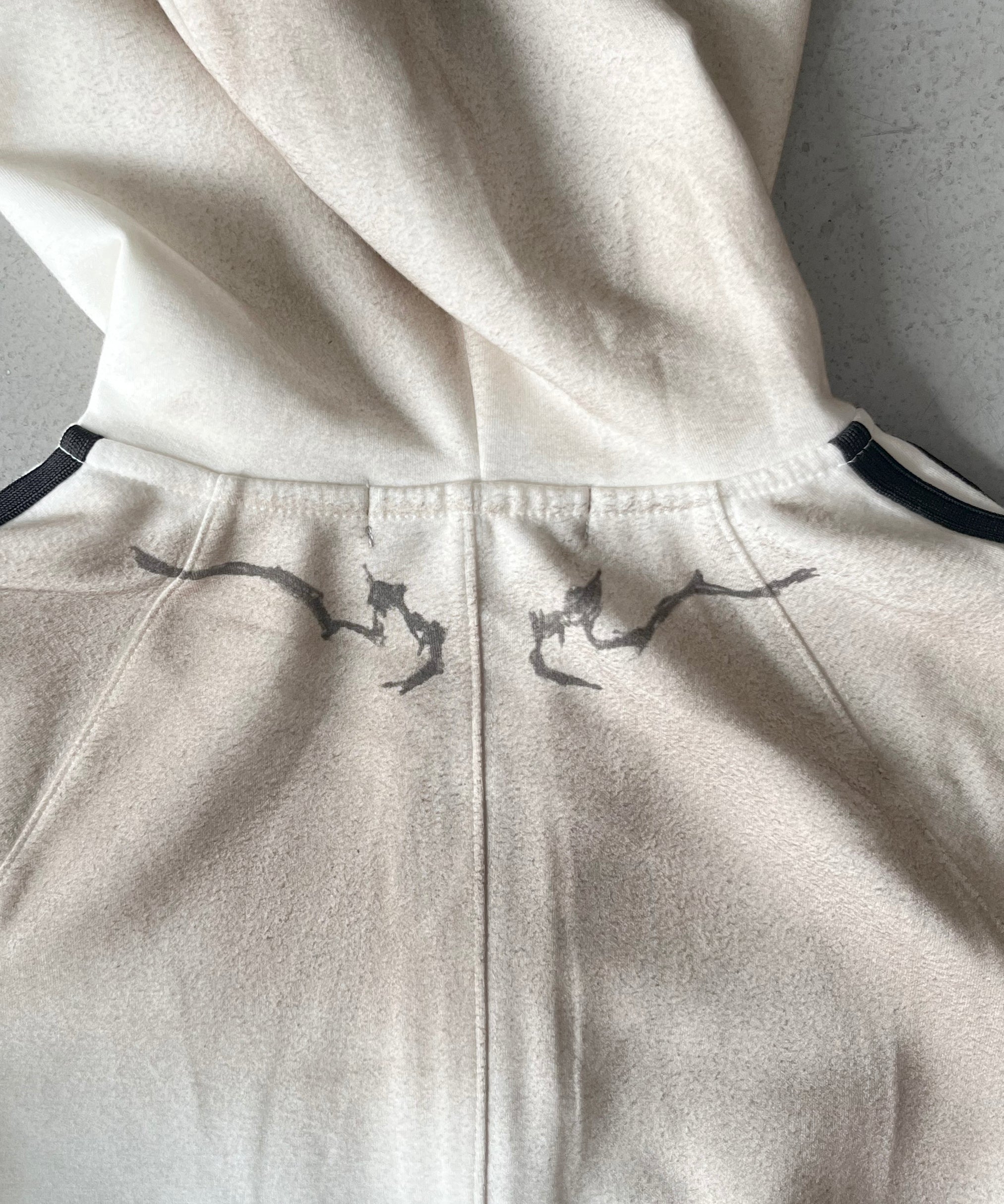 LOADINGROOM Tattoo track hoodie zip "WHITE"