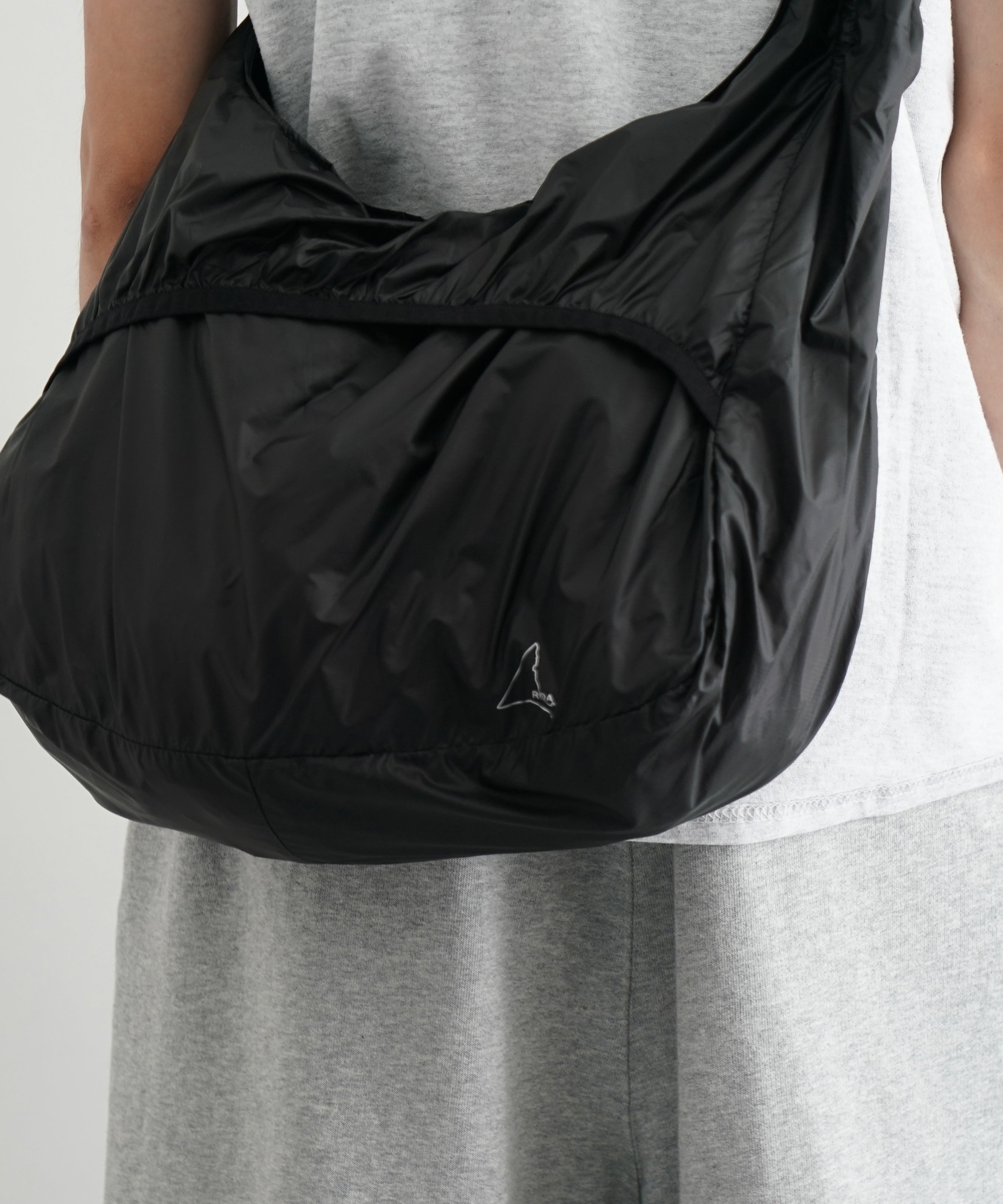 ROA Laki packable knot bag "BLACK"