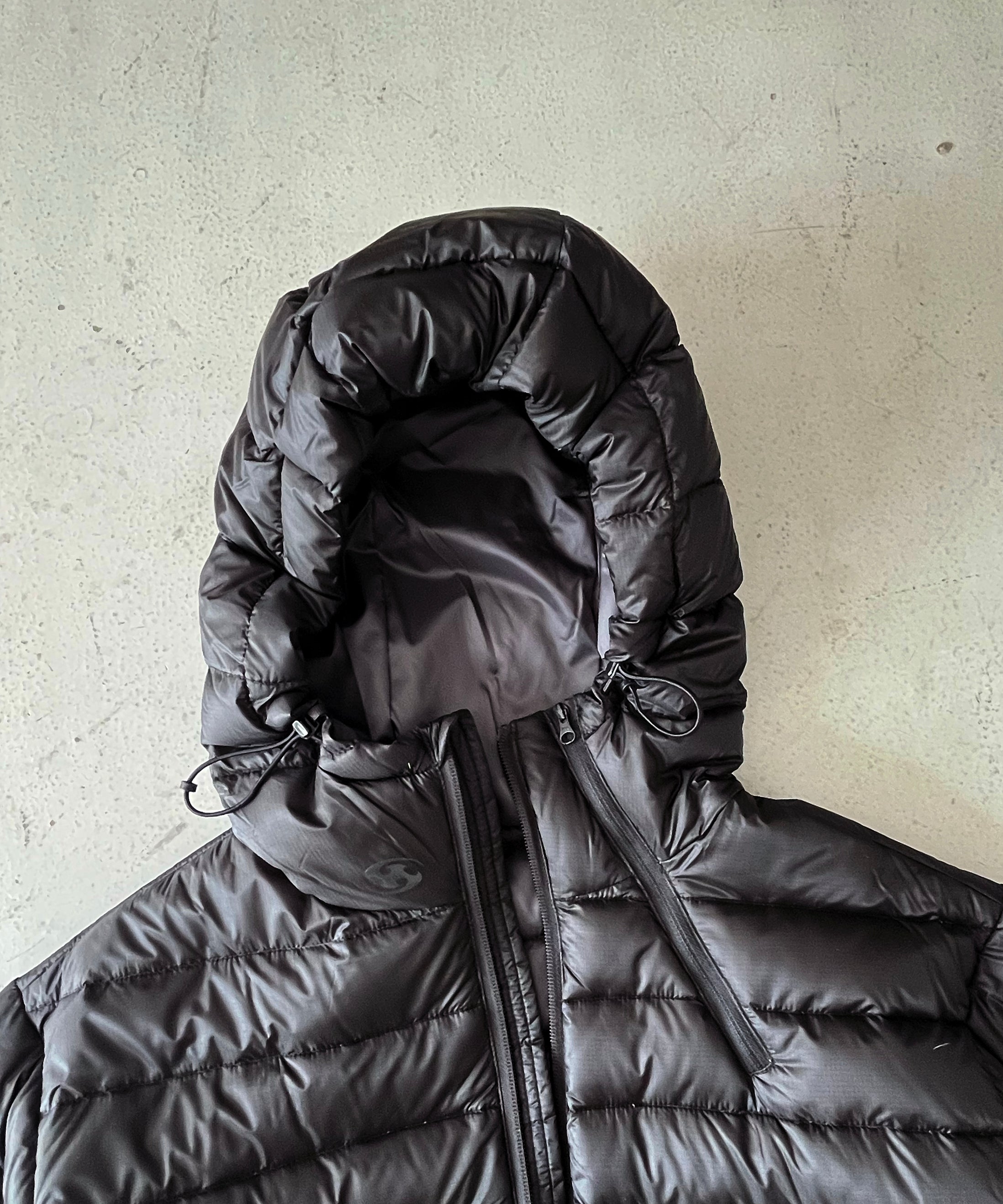 SAN SAN GEAR Suffix puffer jacket "BLACK"