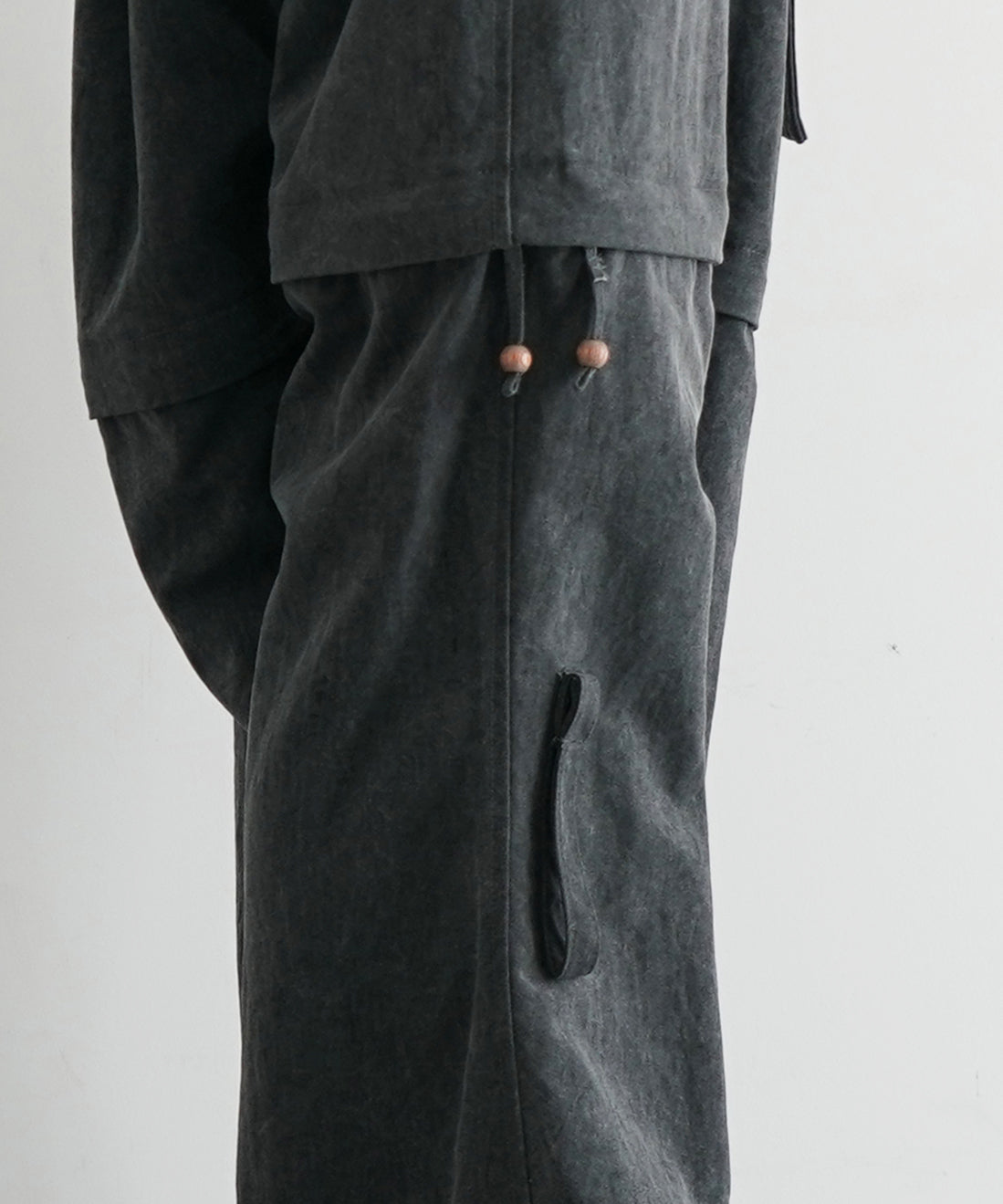 JIAN YE  八咫烏 PANTS "WASHED BLACK"