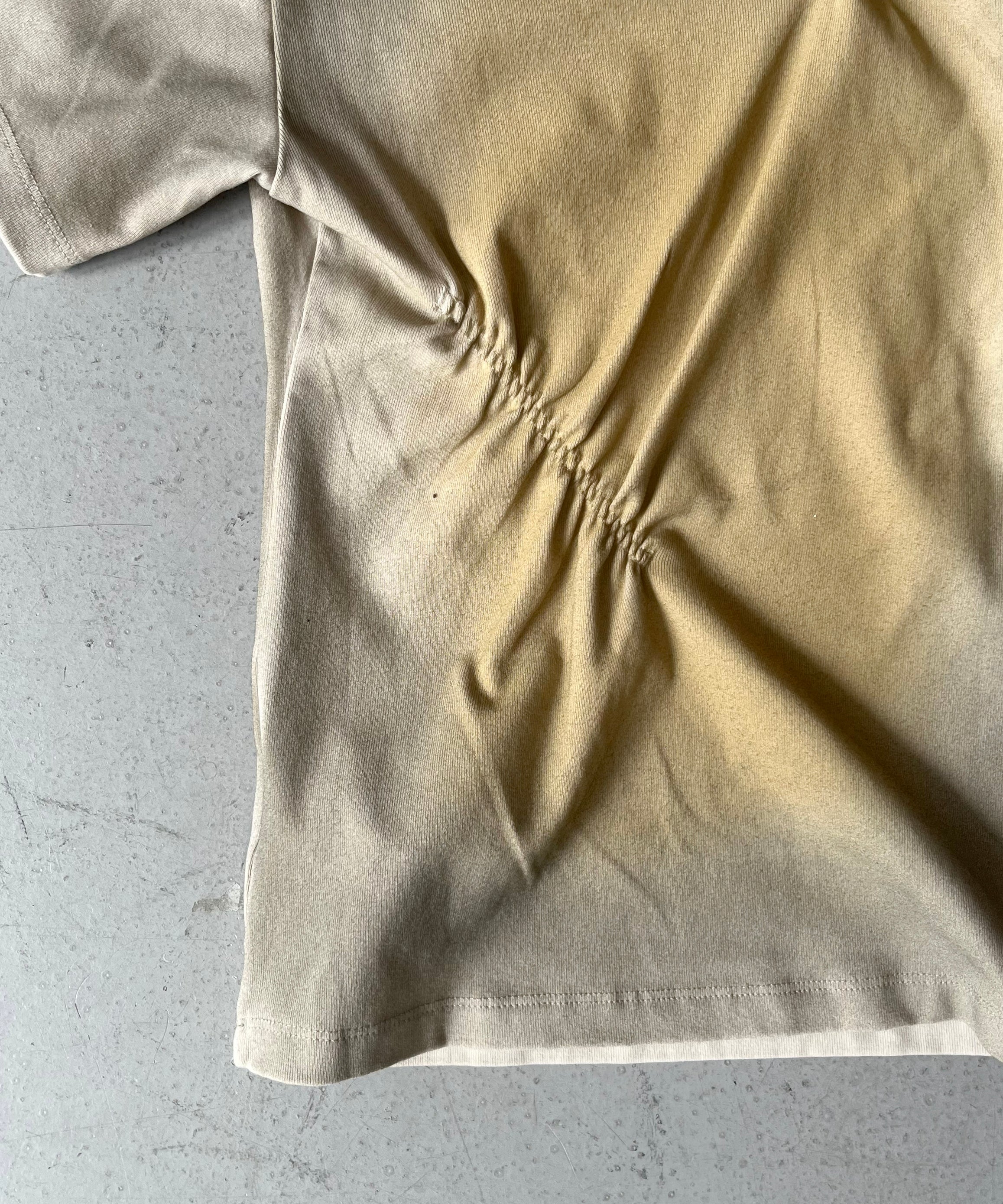 LOADINGROOM Angel goblin tee "SAND"
