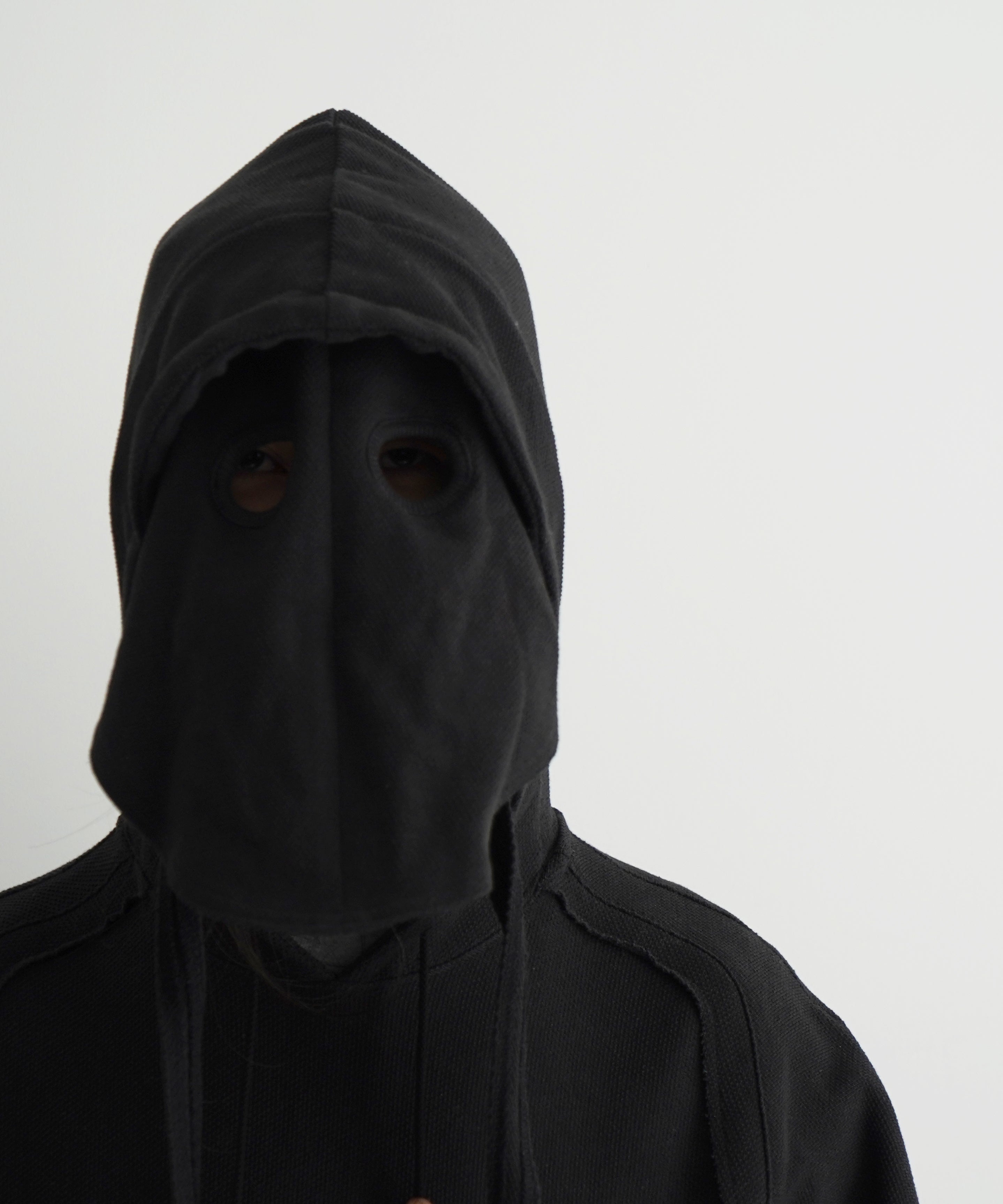 JIAN YE ORBIT MASK HOOD "BLACK"