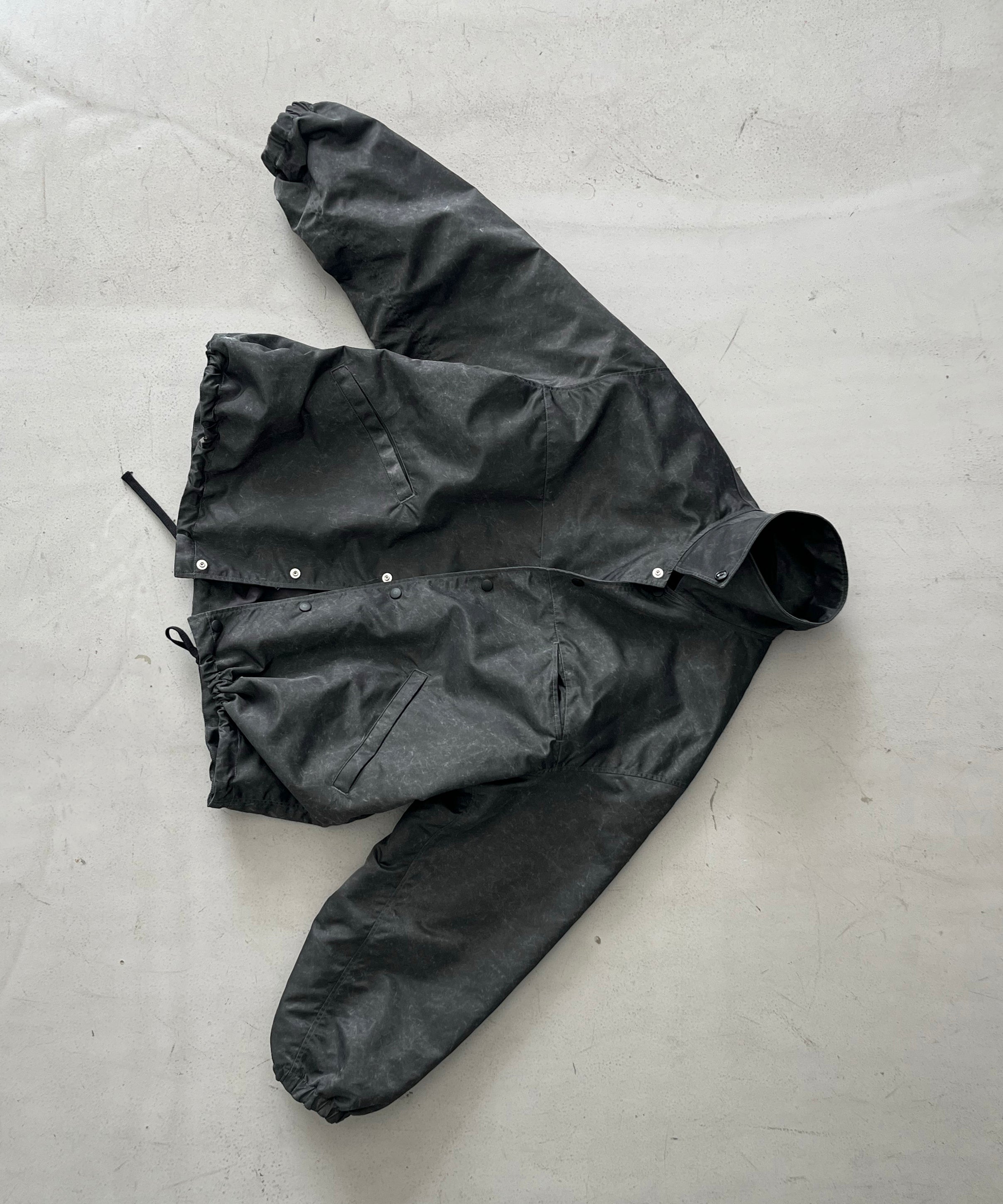VOAAOV Aging nylon twill coach jacket "BLACK"