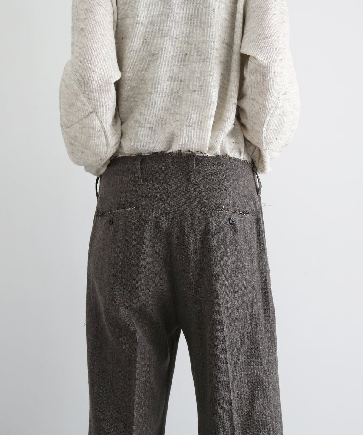 ISSUETHINGS 26b/118-wn-00 "GRAY BEIGE"