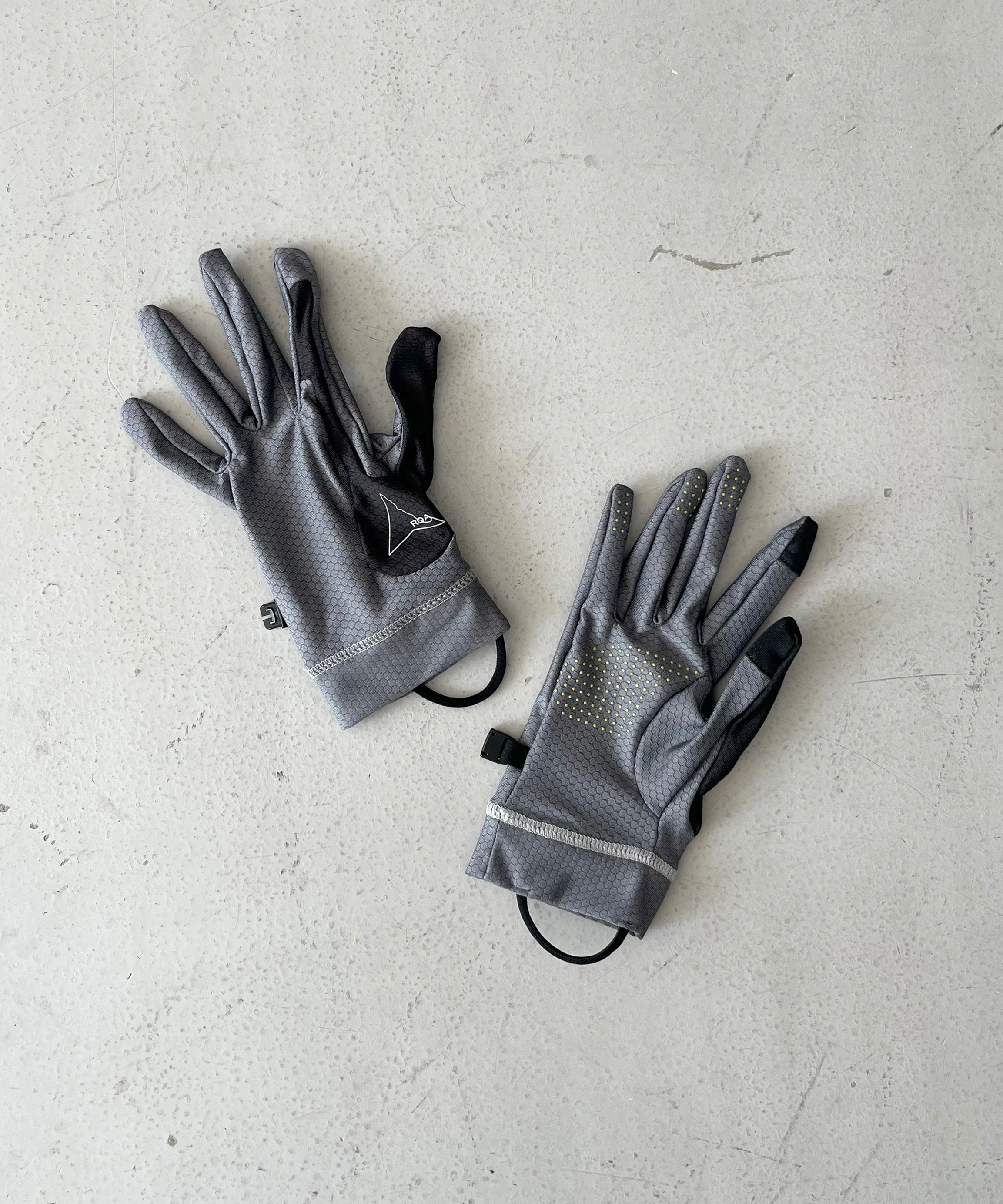 ROA Andie base layer gloves "GREY BLACK"