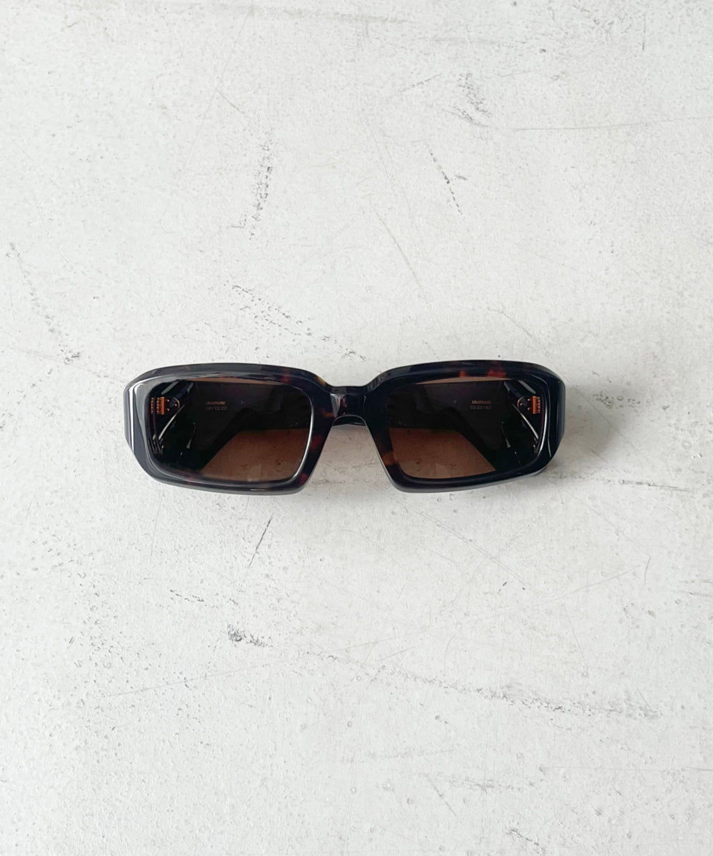 5B287CC2-E1E1-491C-8965-  