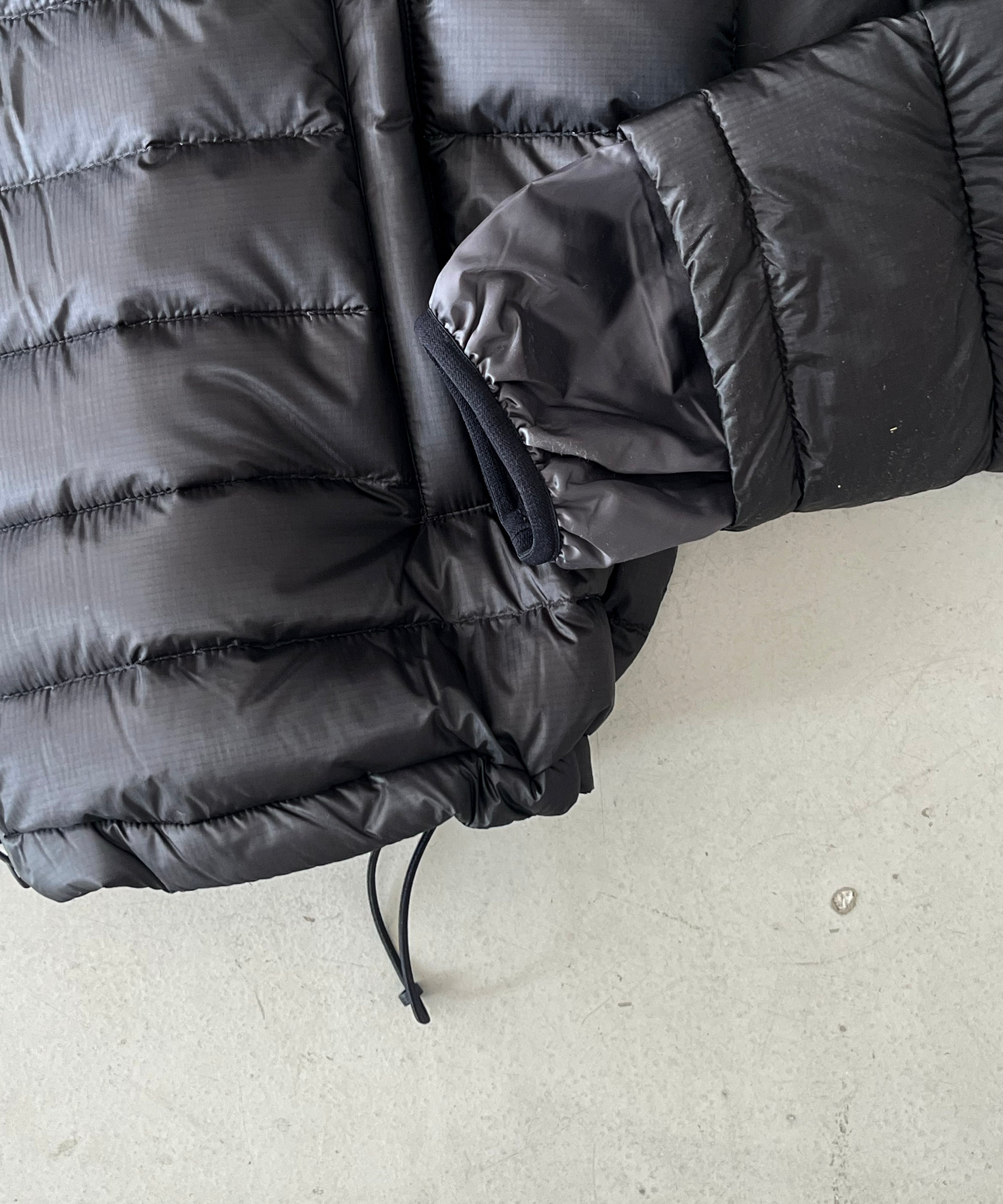 SAN SAN GEAR Suffix puffer jacket "BLACK"