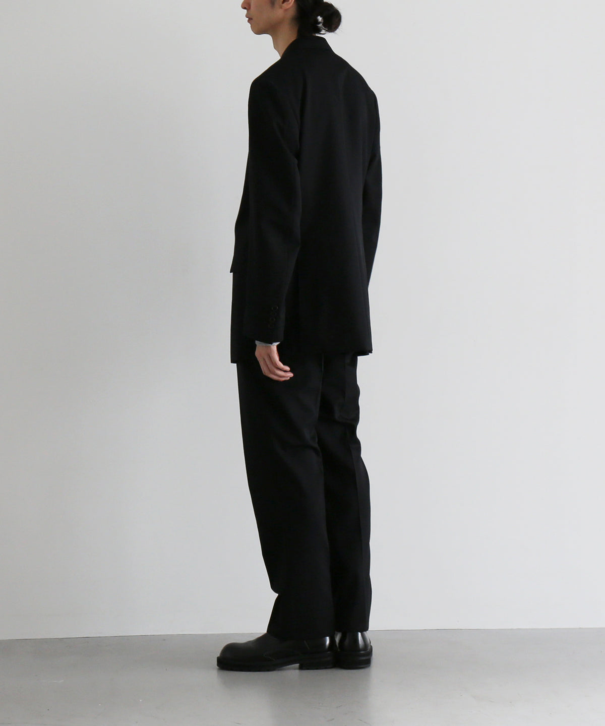 REVERBERATE Suit jacket single “BLACK”
