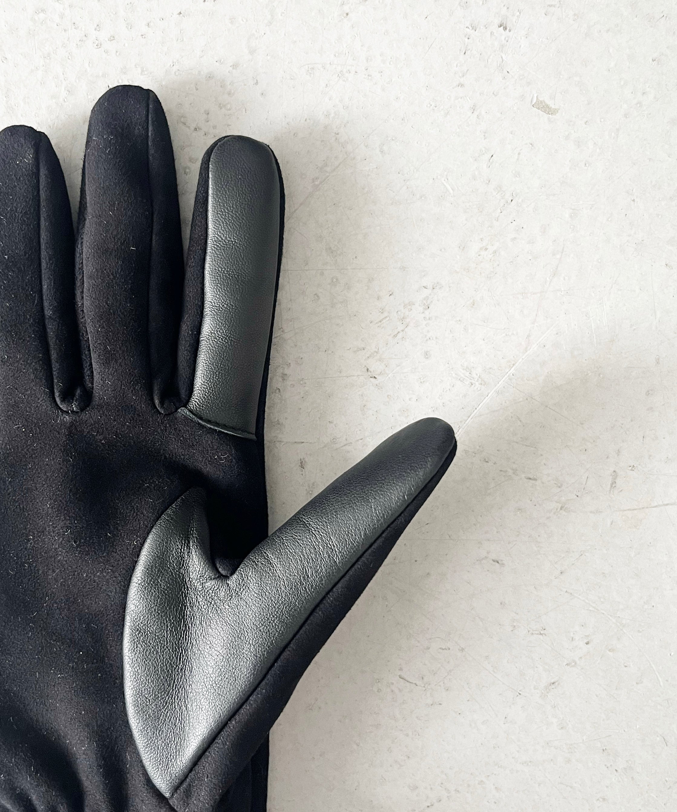 KAIKO Buff glove suede "BLACK"