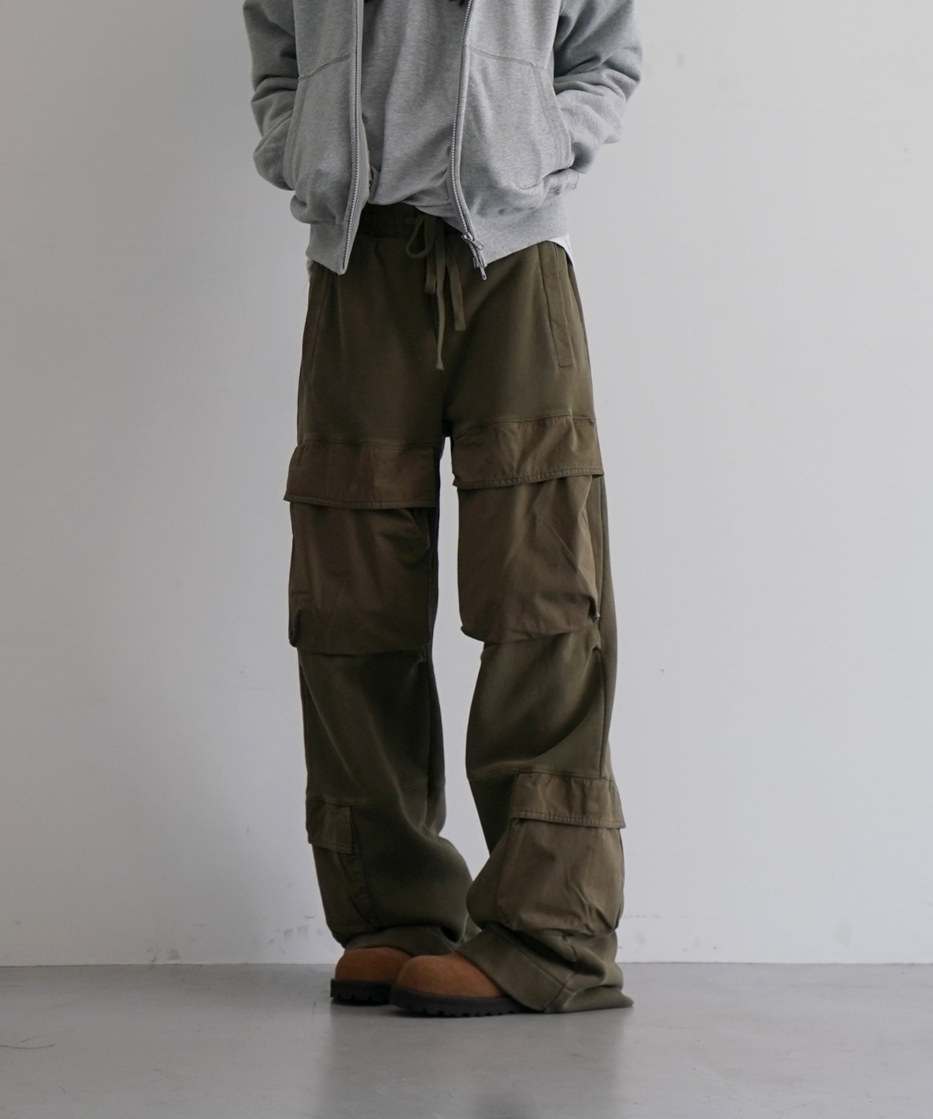 ENTIRE STUDIOS Utility sweats "MILITARY"