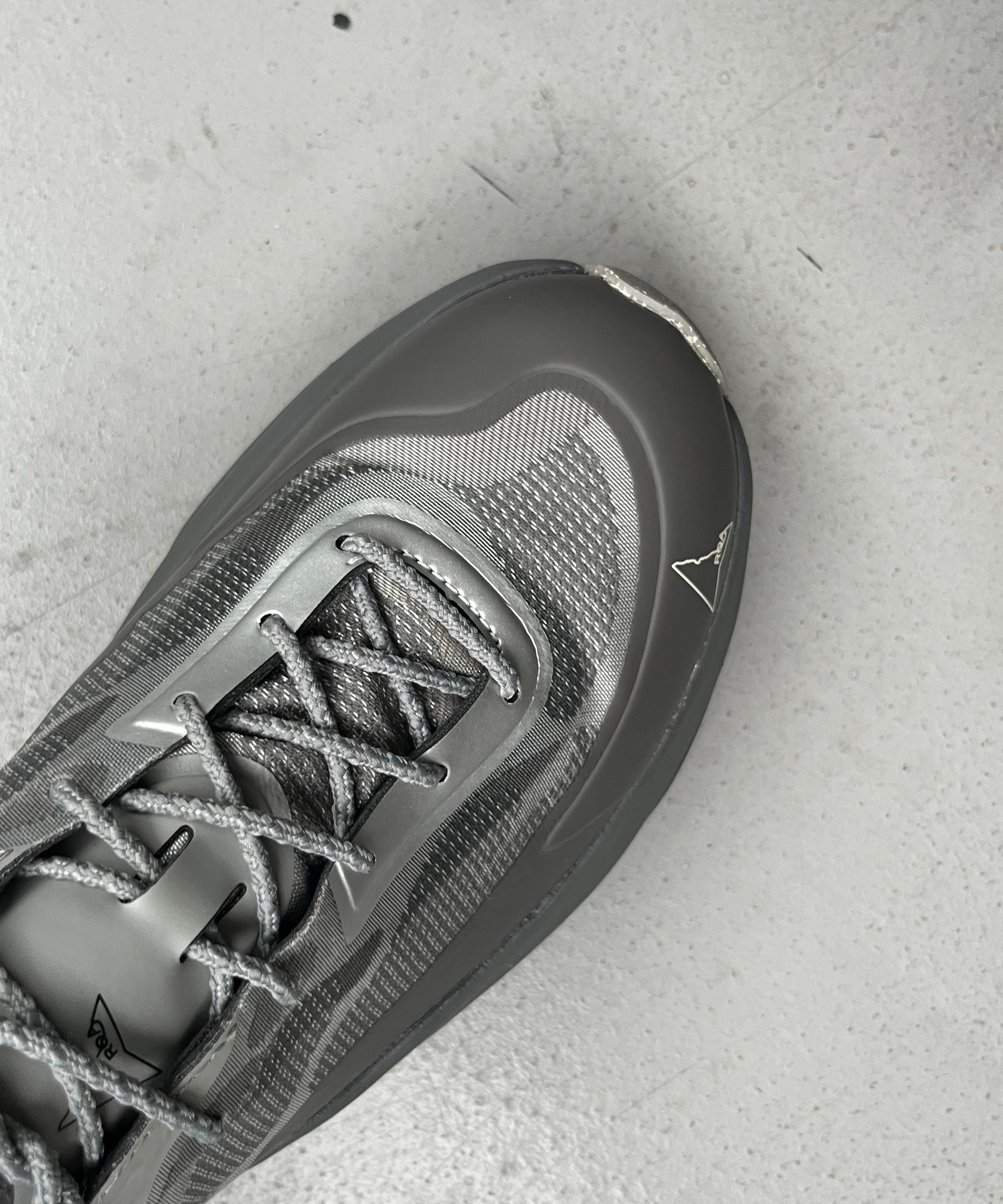 ROA Sella "SILVER/TAUPE"