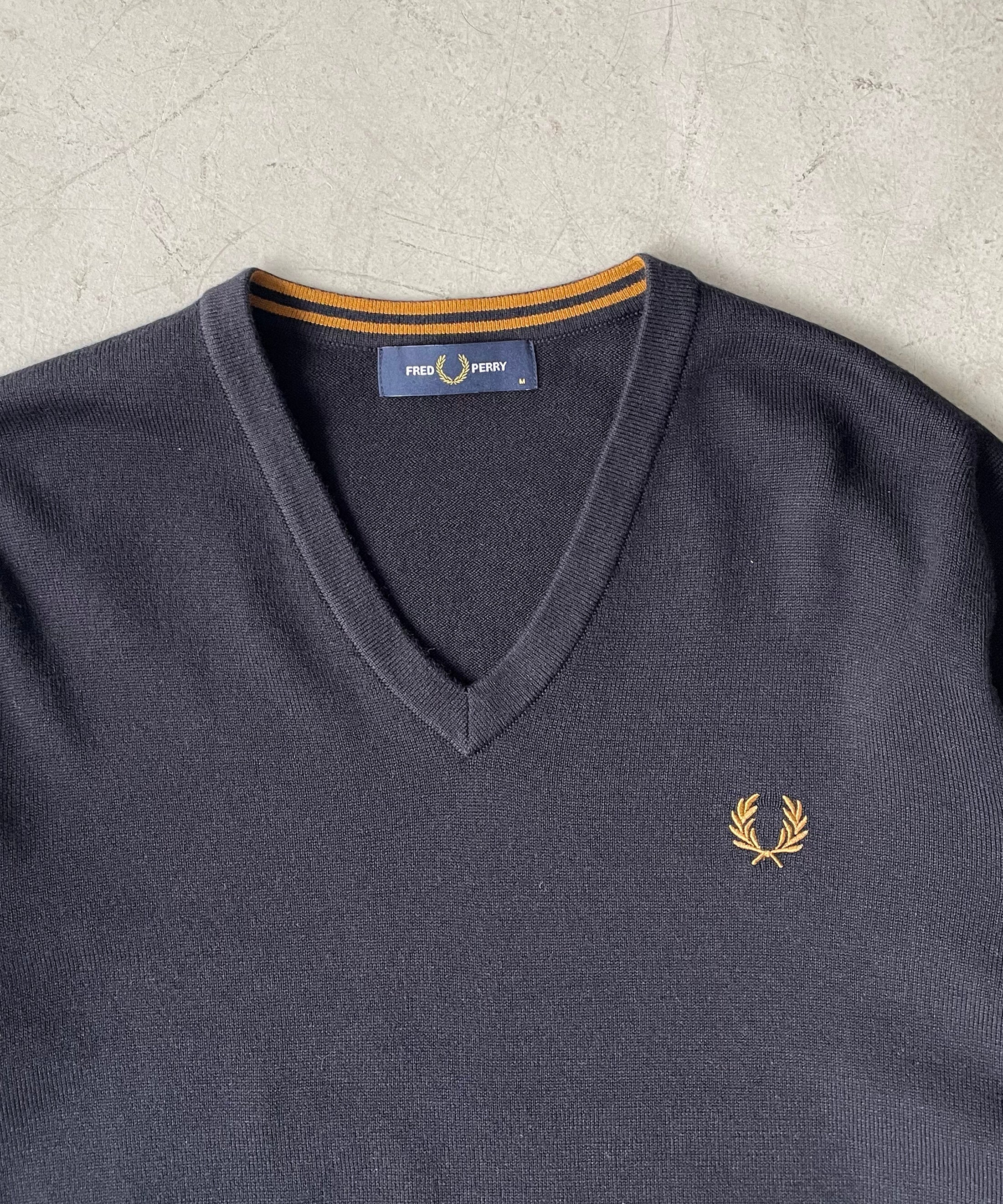 レア　世界限定500枚　フレッドペリー　テリー・ホール　復刻Vネックニット FRED PERRY【フレッドペリー】 Classic v neck jumper 