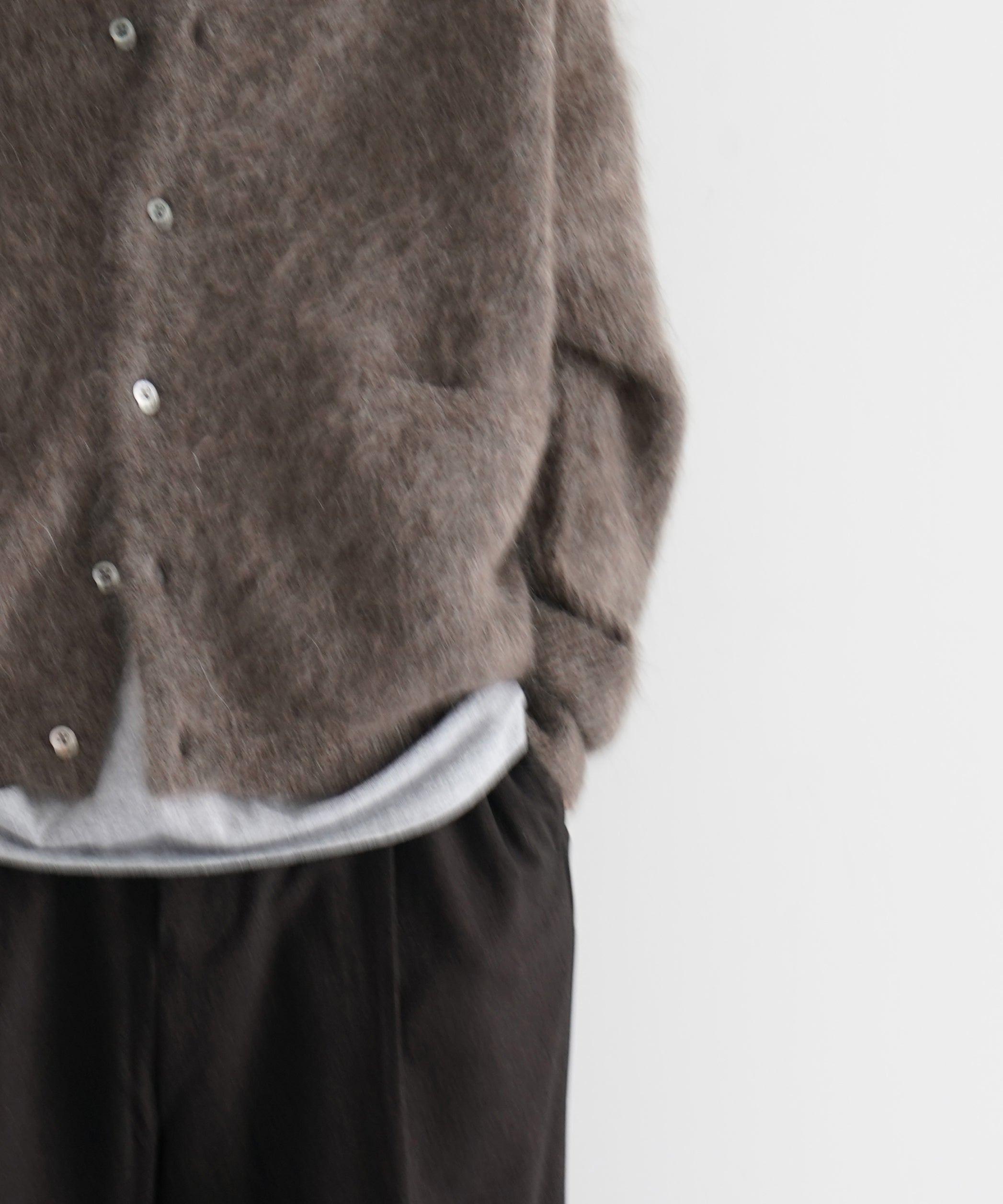 【EXCLUSIVE】crepuscule Mohair polo cardigan "BROWN"