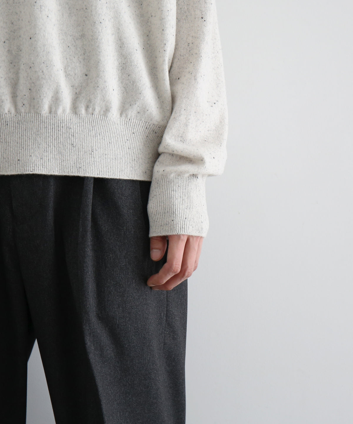 crepuscule L/s v neck "WHITE"