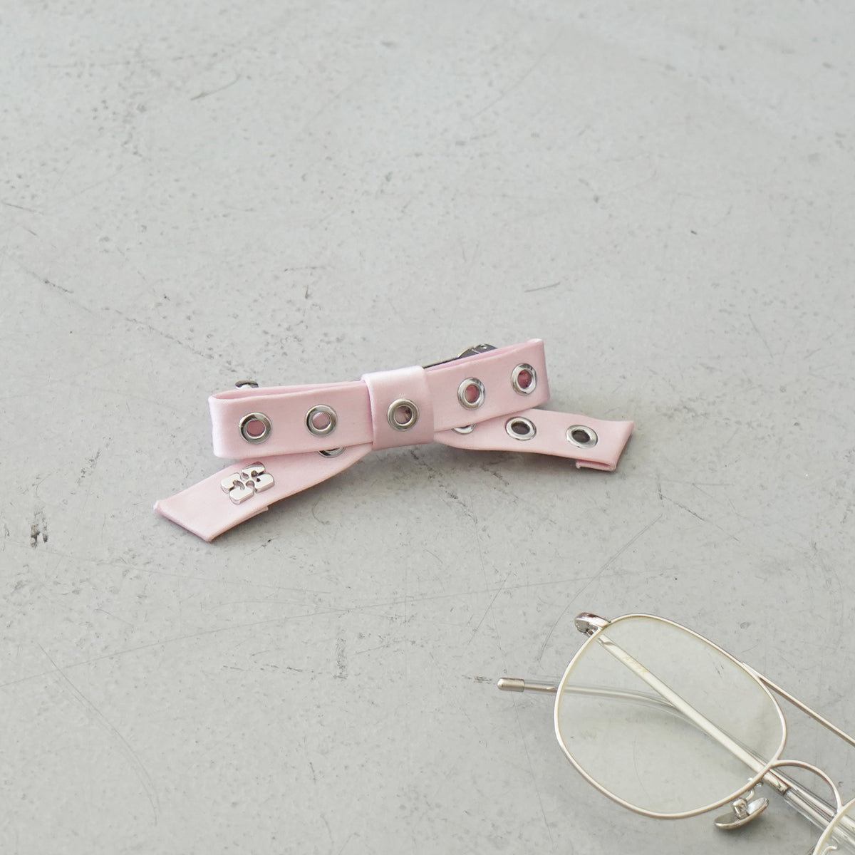 GANNI/ガニー Eyelet Bow Barrette Satin 7_fe0e59ea-9317-452e-aab8-