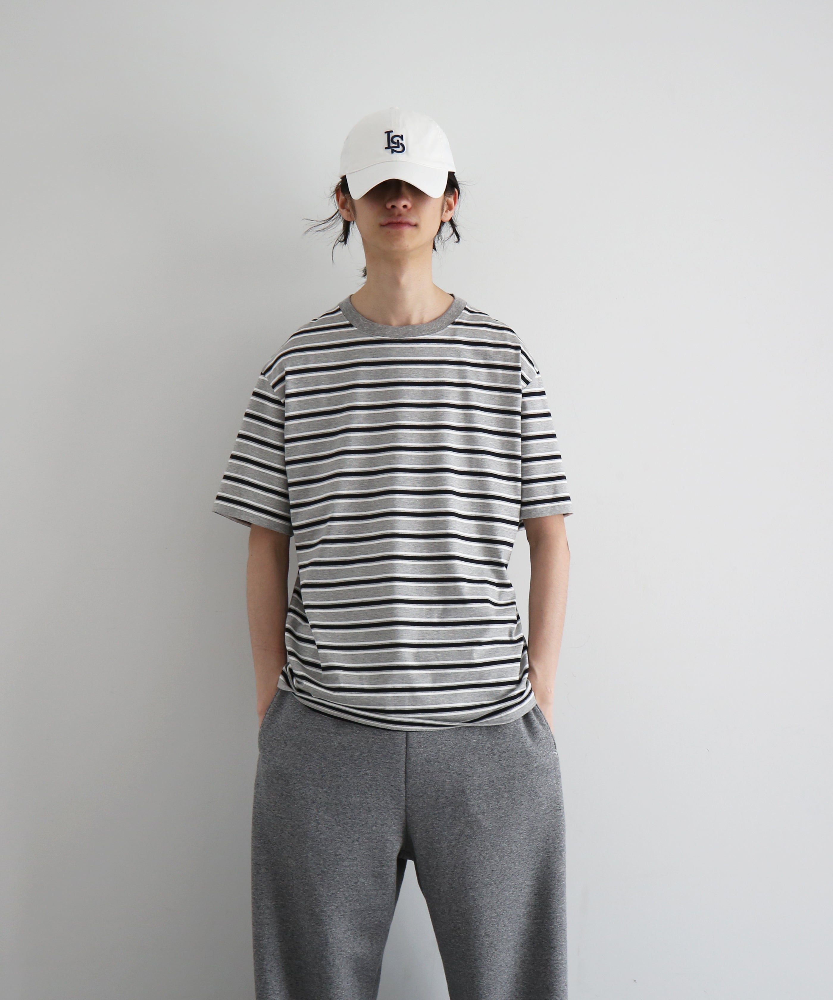 KAIKO C neck border t-shirts "FIGURE"