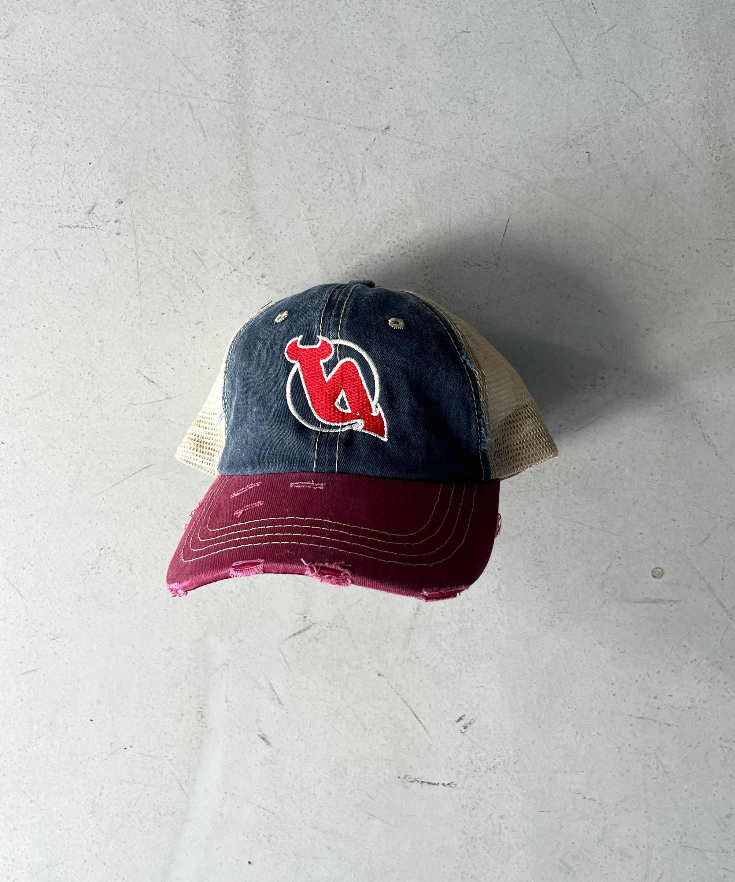 Basketcase B , trucker (Atlanta) "BLUE / CREAM / RED"