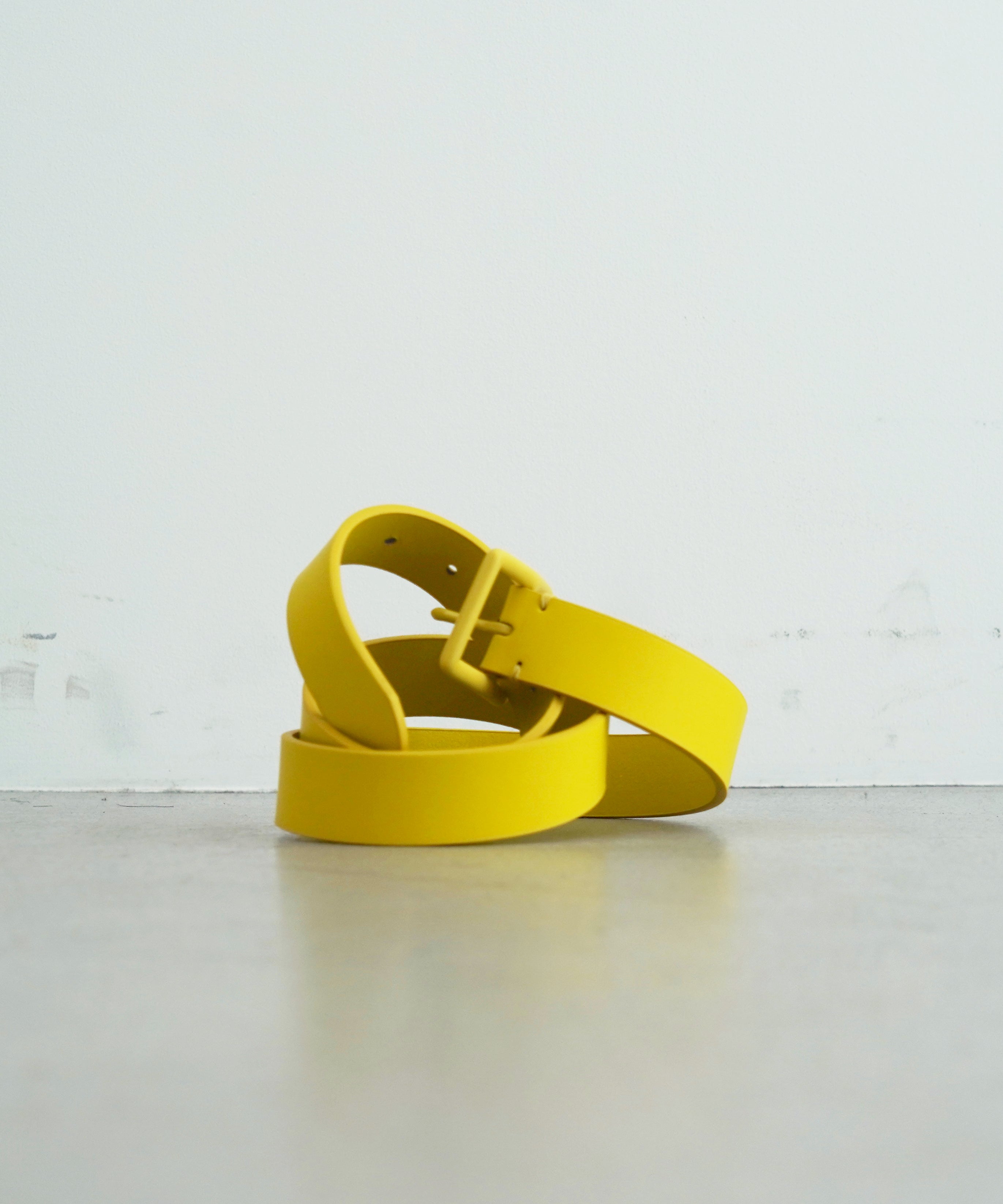 KAIKO BOUNCY LEATHER BELT "YELLOW"