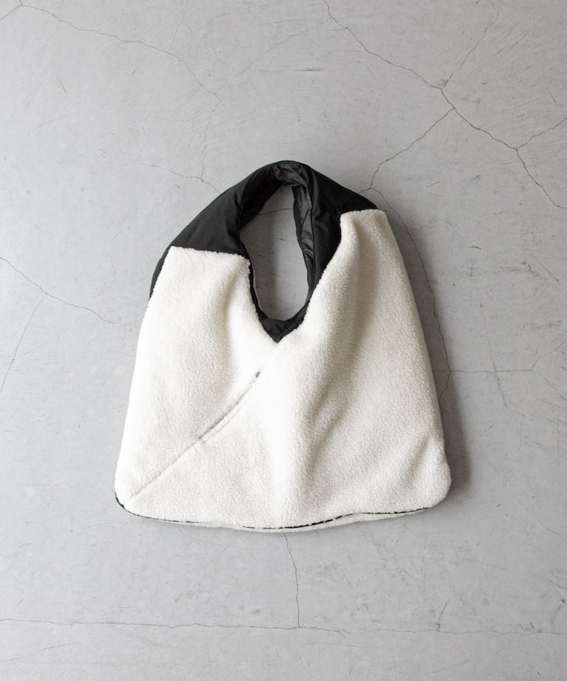 beta post insulation boa vest bag "BLACK"