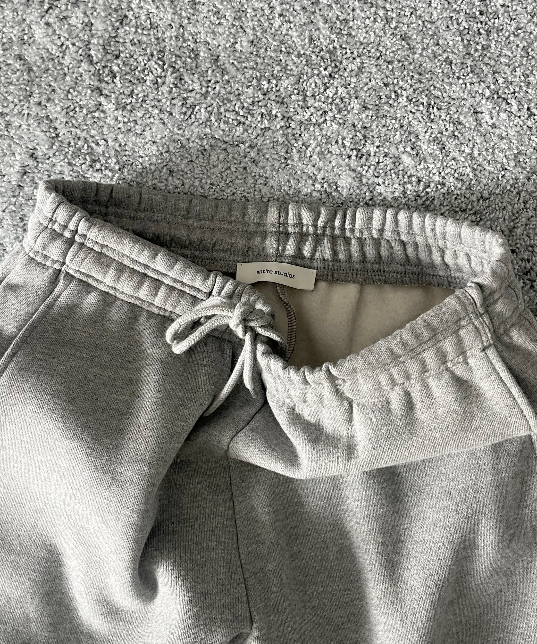 entire studios Straight leg sweatpant "GREY MARLE"